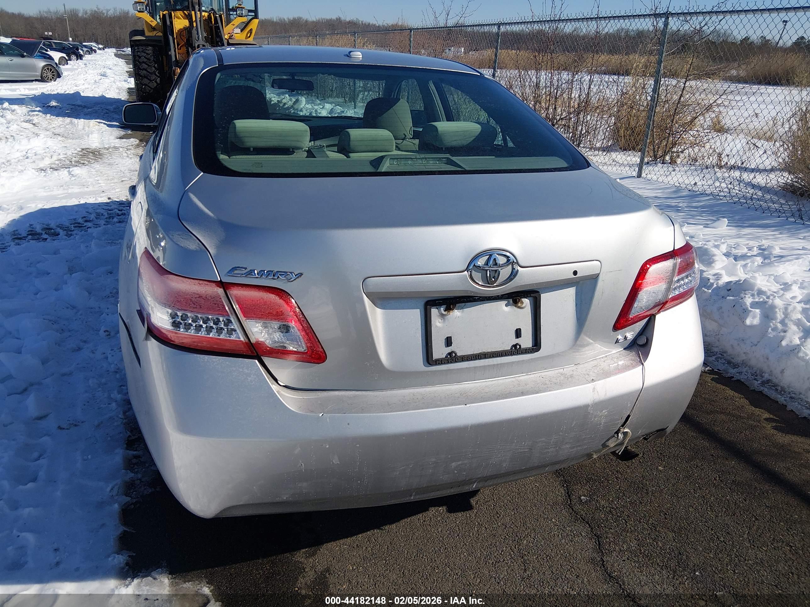 TOYOTA CAMRY image 6