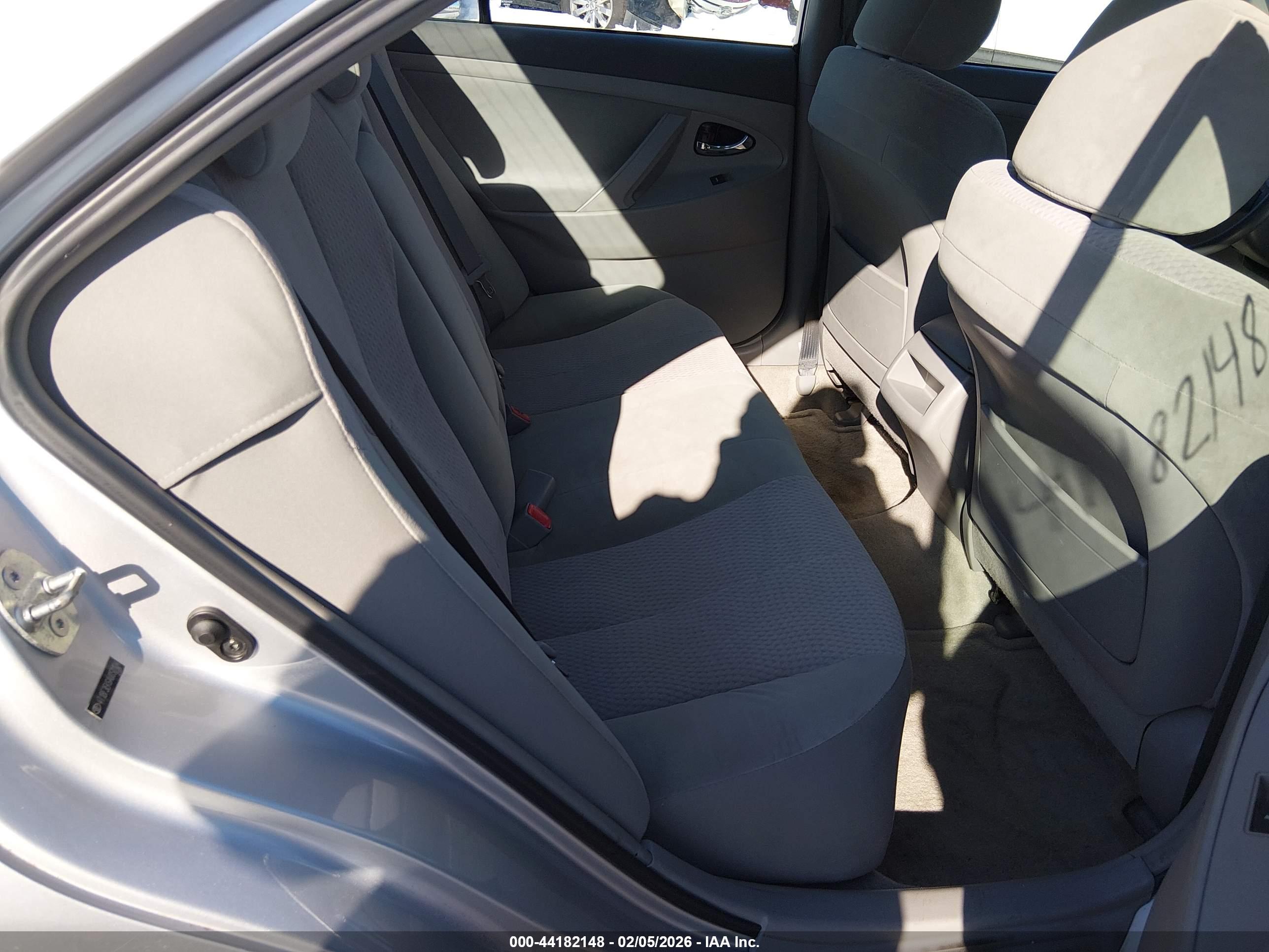 TOYOTA CAMRY image 8