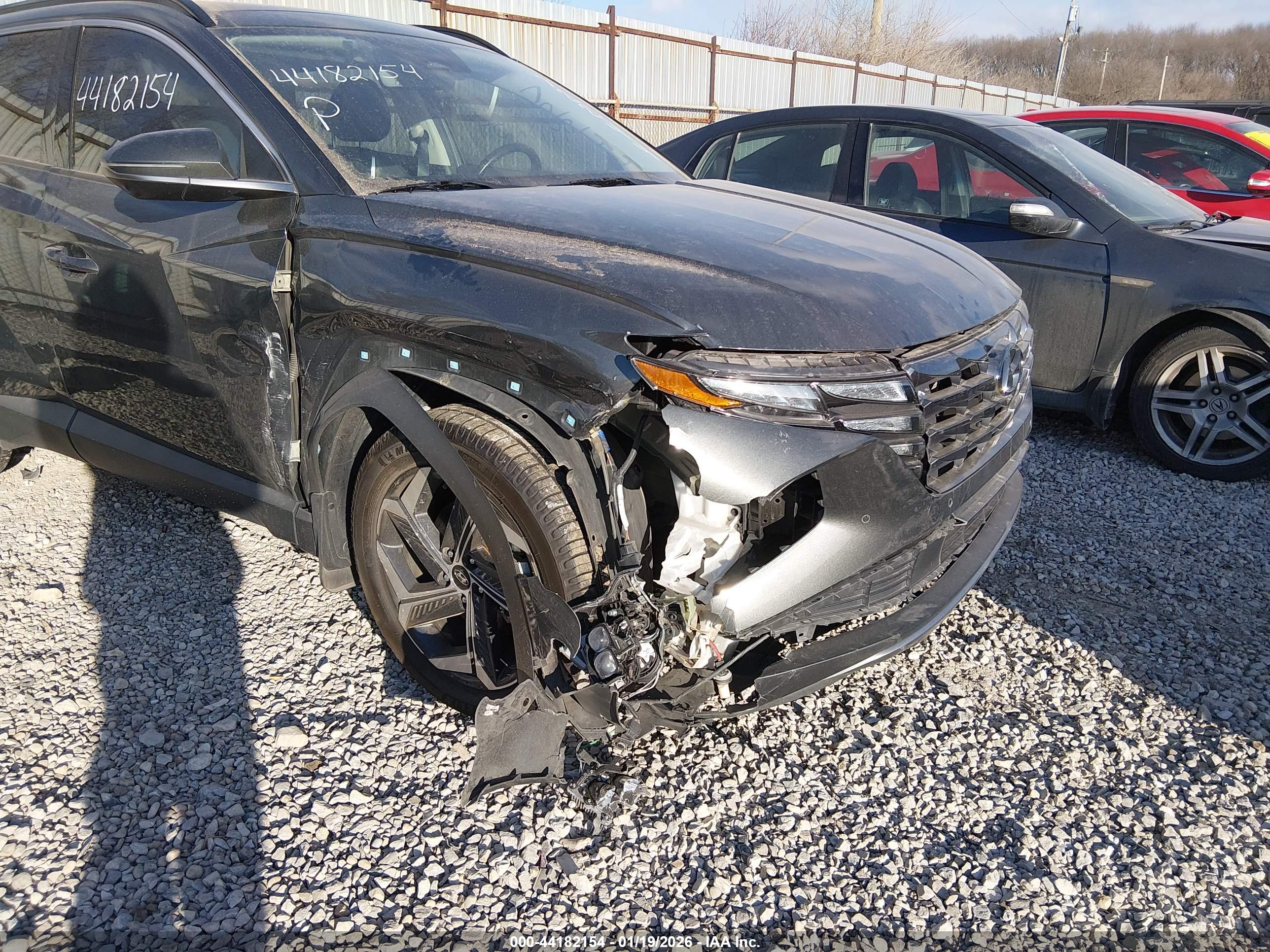 HYUNDAI TUCSON image 6