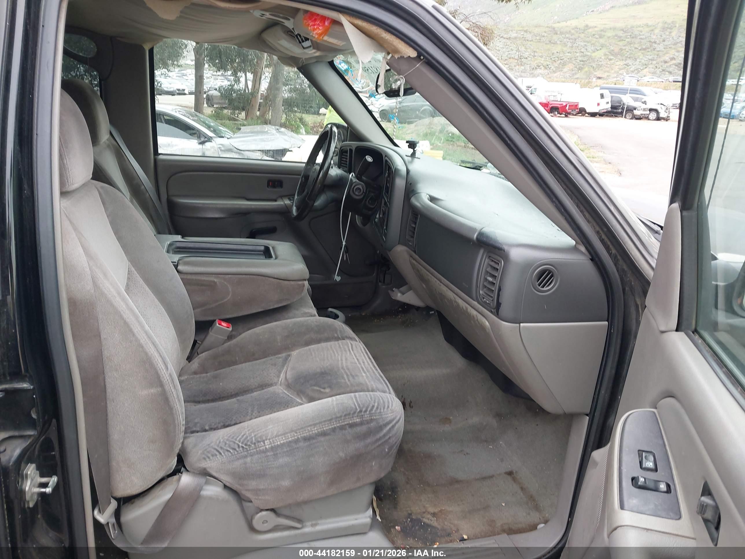 CHEVROLET TAHOE image 5