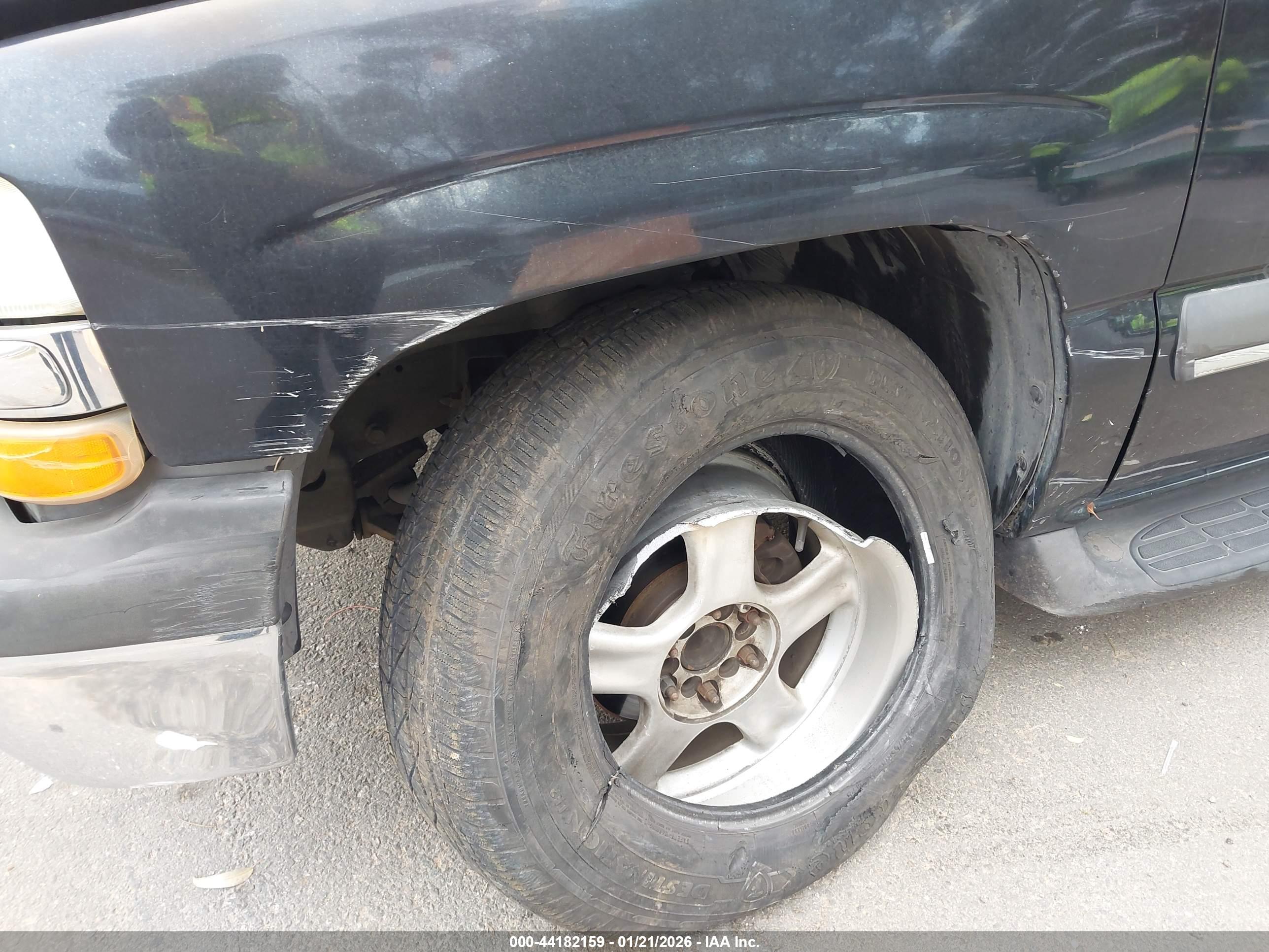 CHEVROLET TAHOE image 6