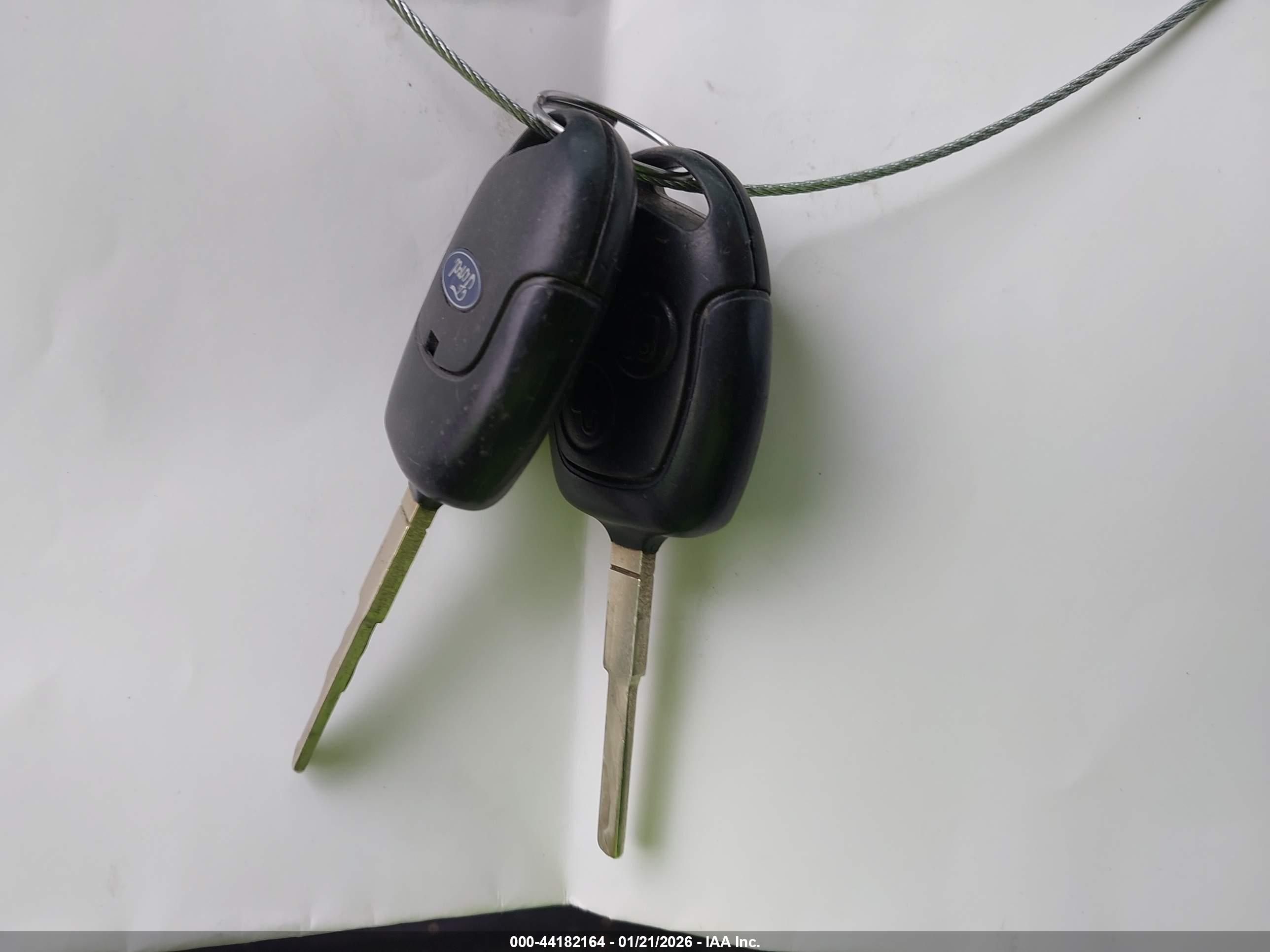 FORD FIESTA image 11