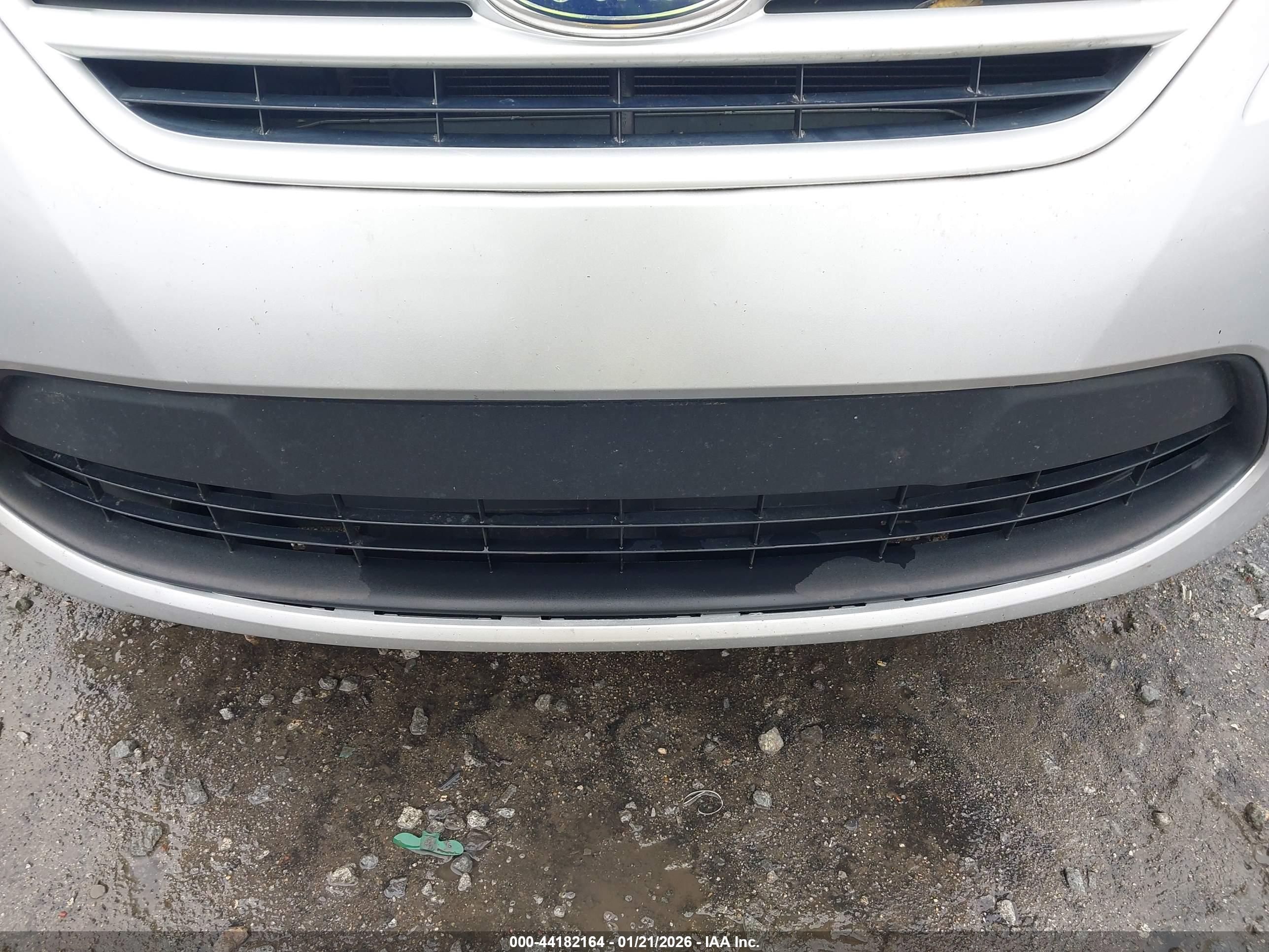 FORD FIESTA image 6