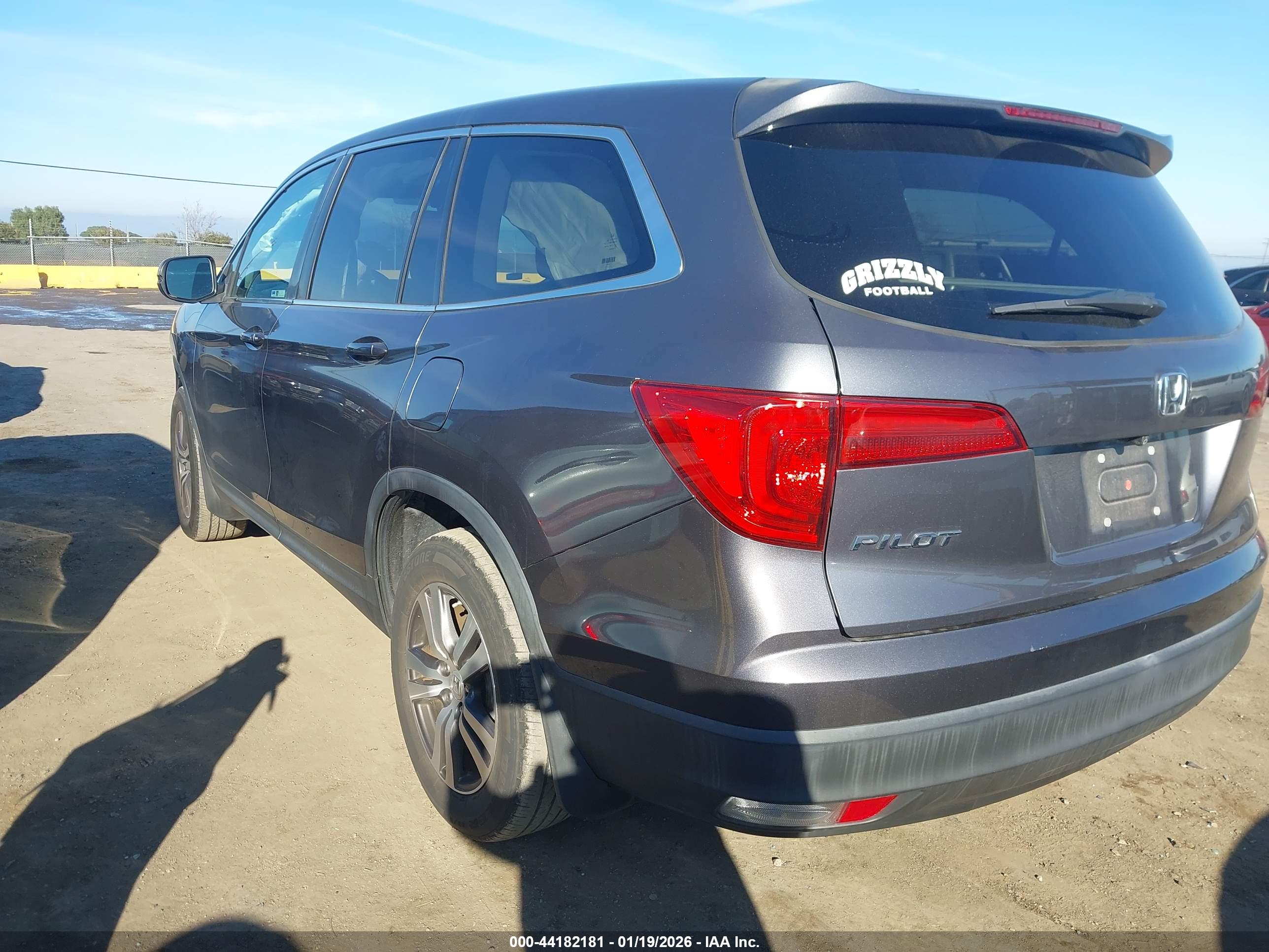 HONDA PILOT image 3