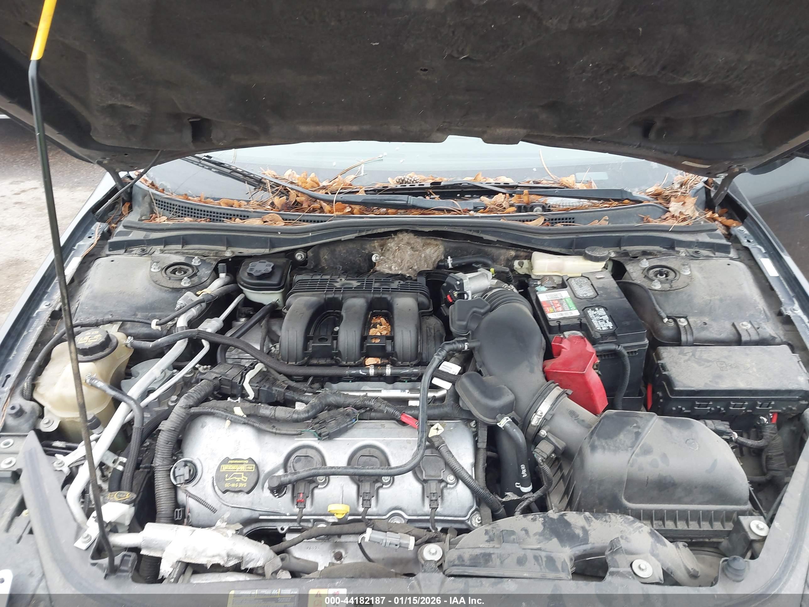 FORD FUSION image 10