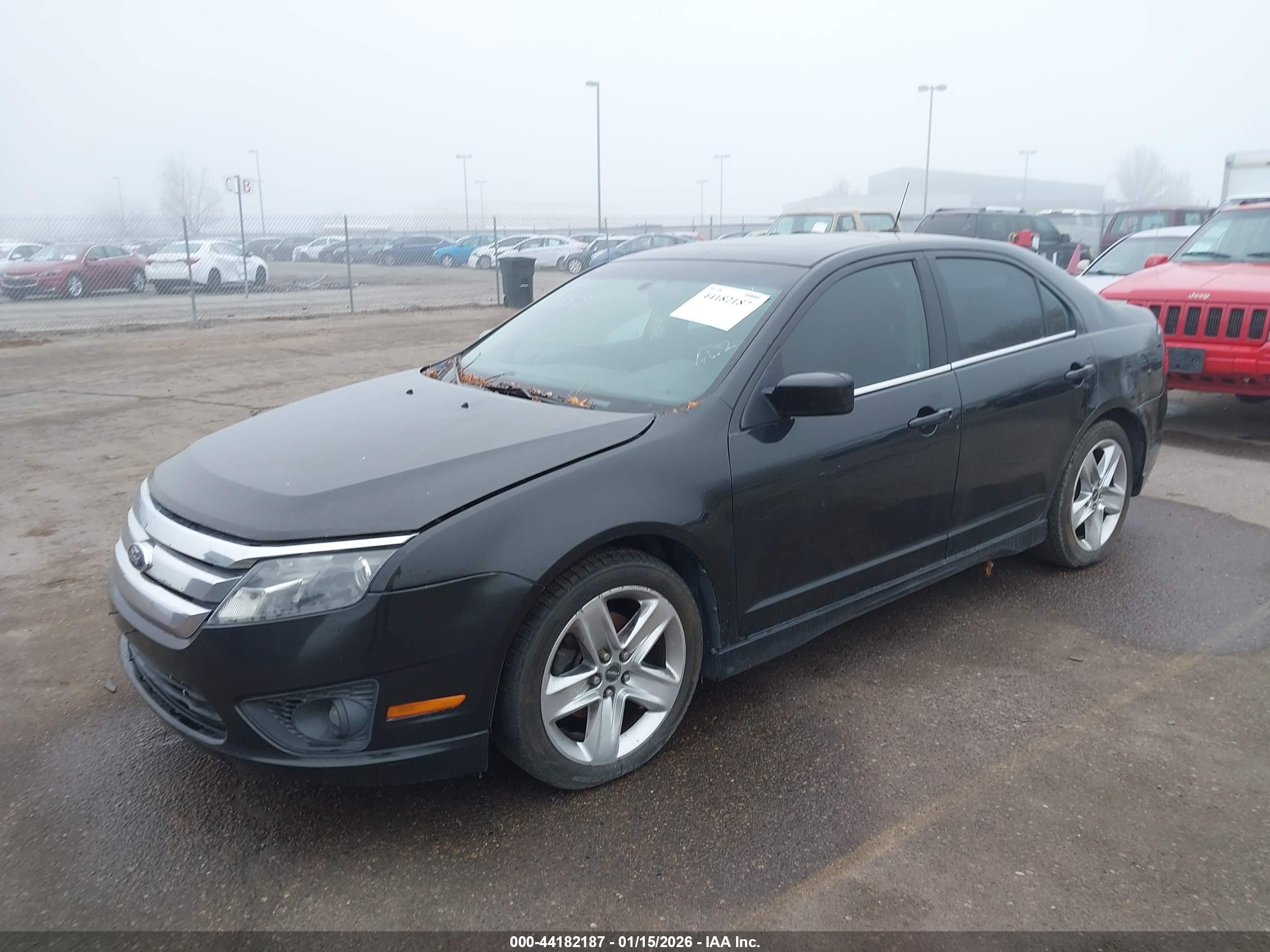 FORD FUSION image 2