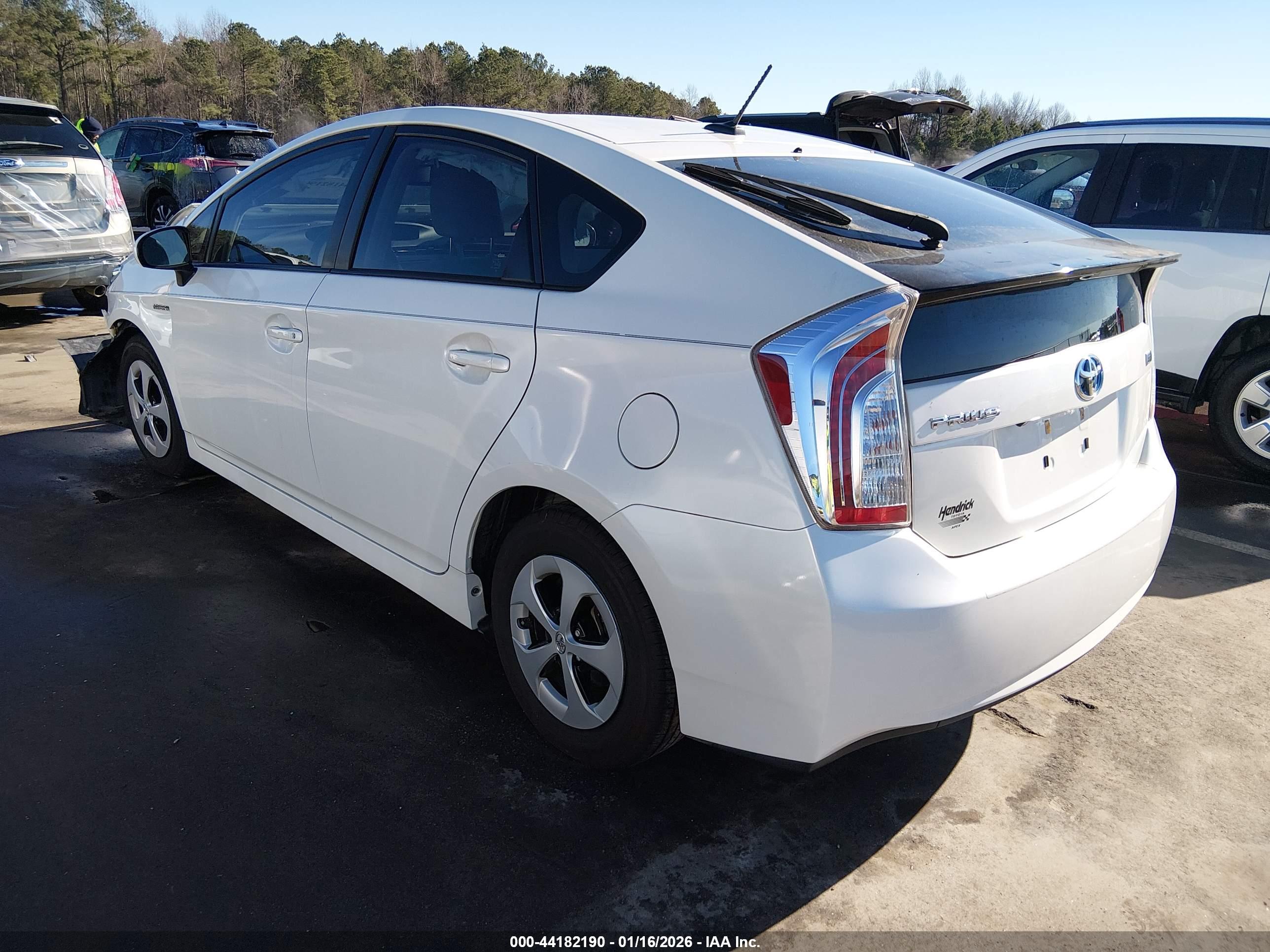 TOYOTA PRIUS image 3