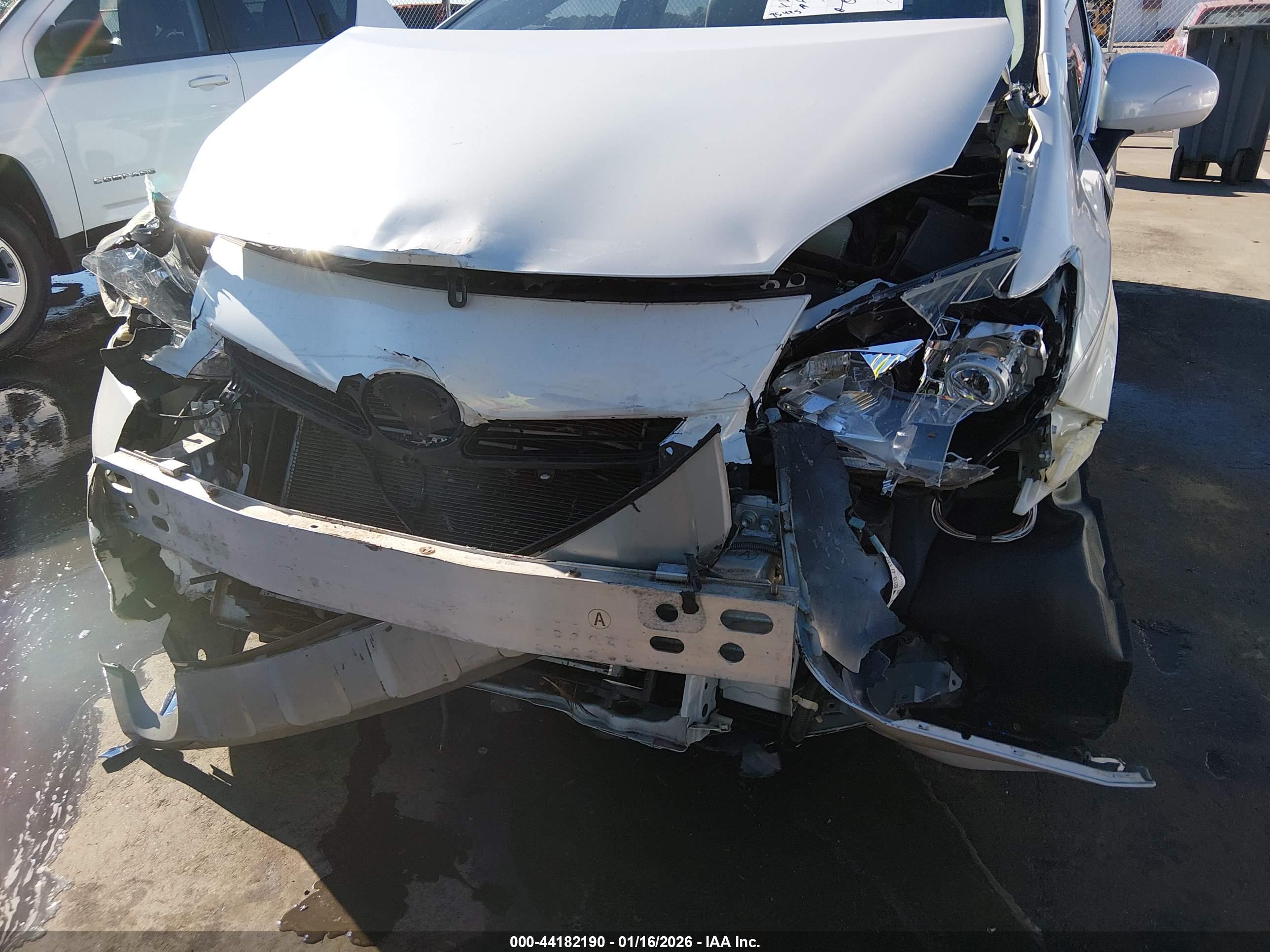 TOYOTA PRIUS image 6