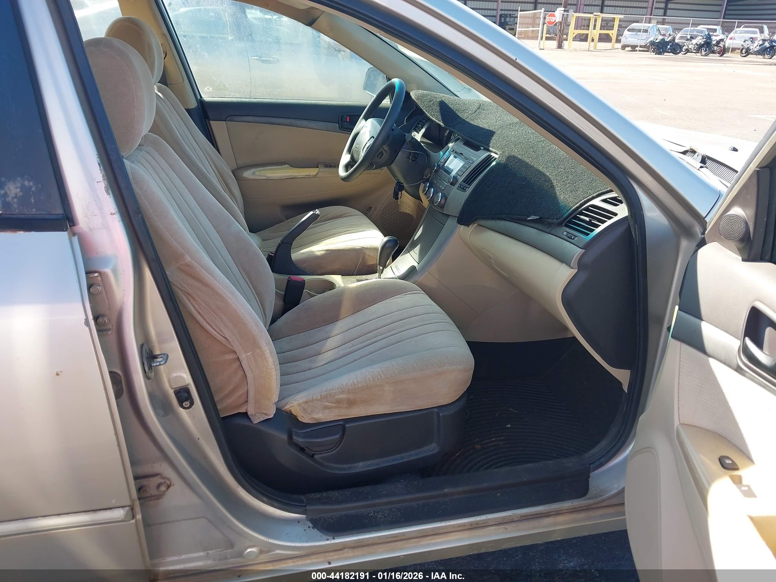 HYUNDAI SONATA image 5