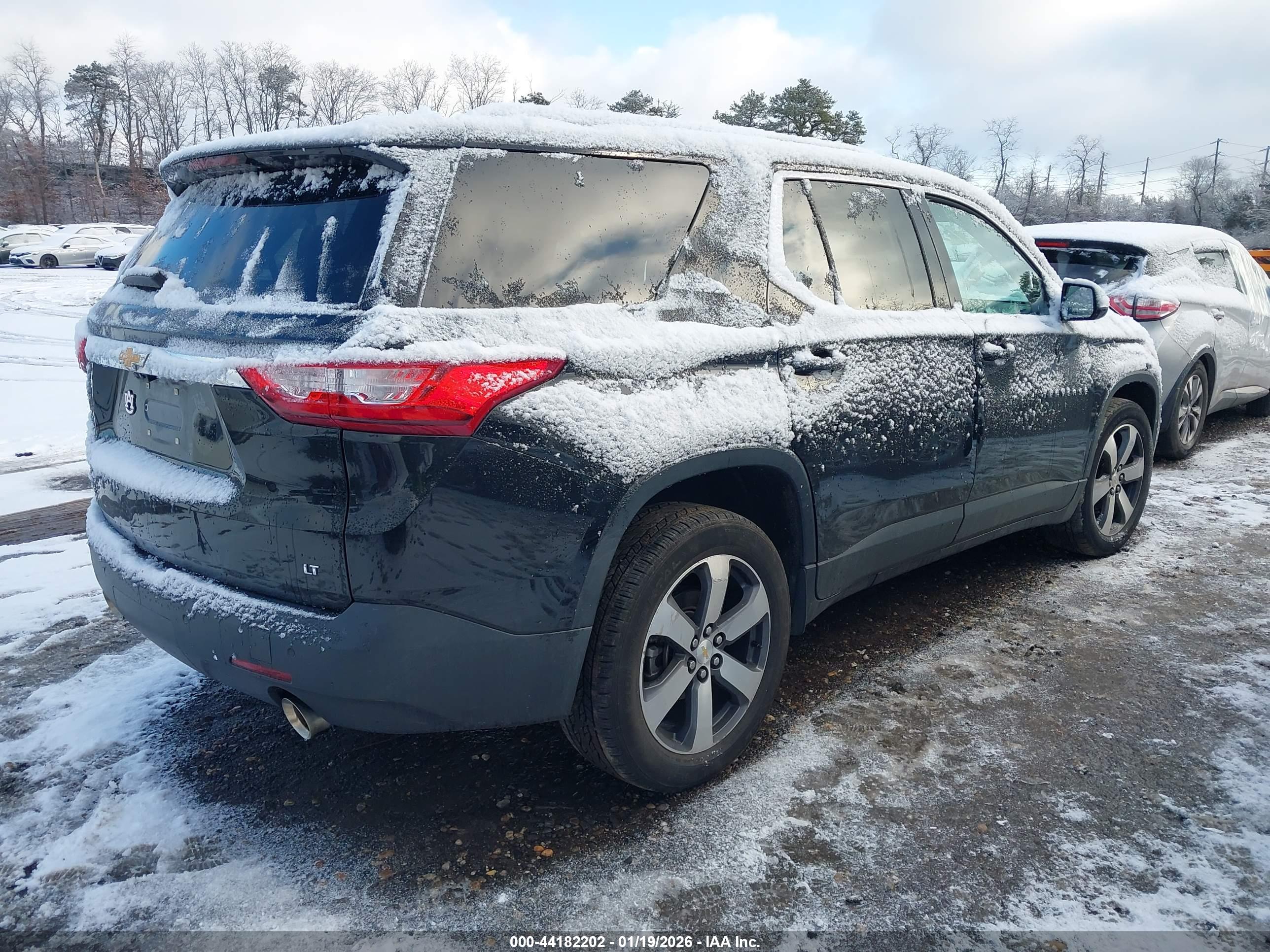 CHEVROLET TRAVERSE image 4