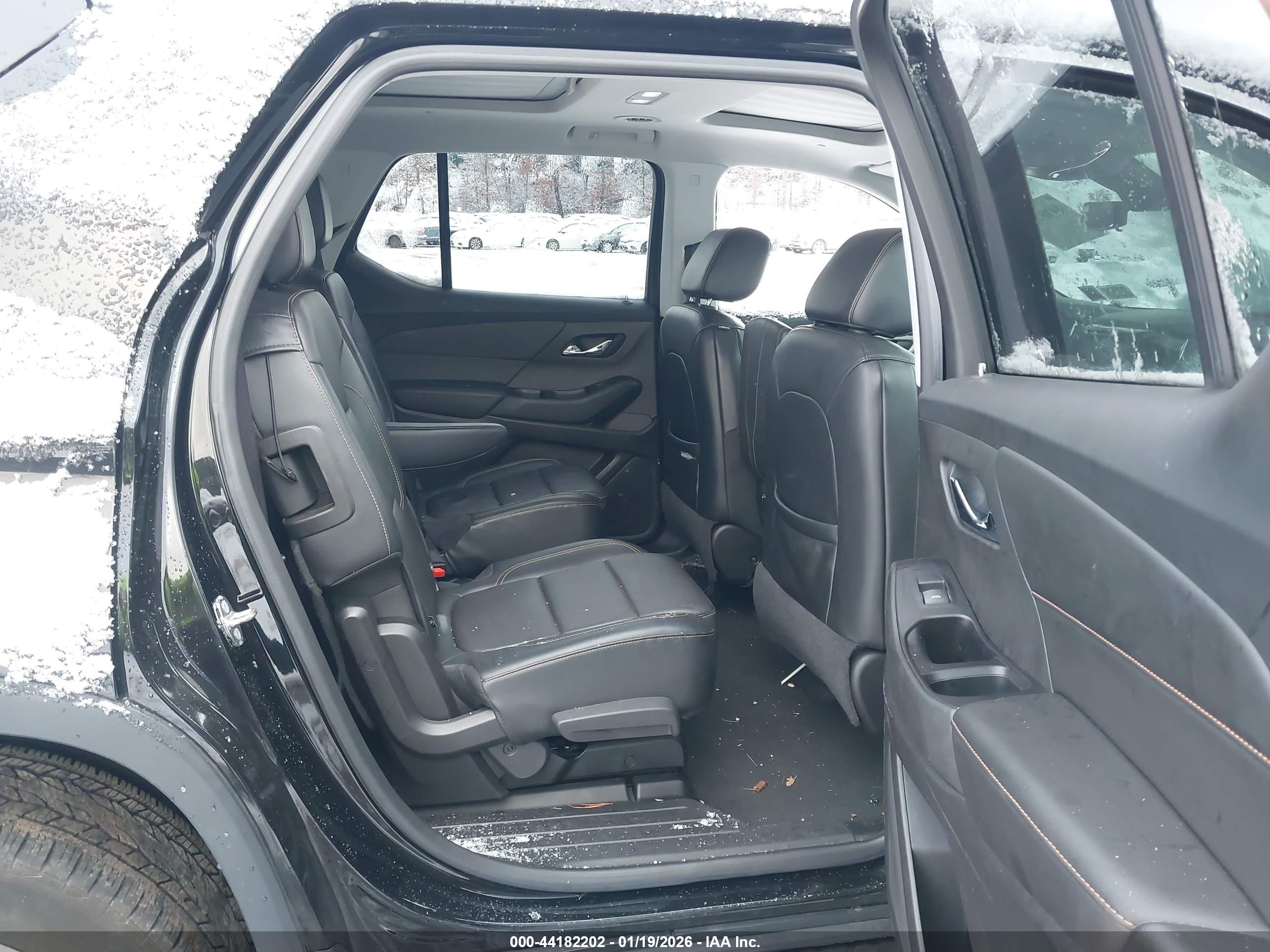CHEVROLET TRAVERSE image 8