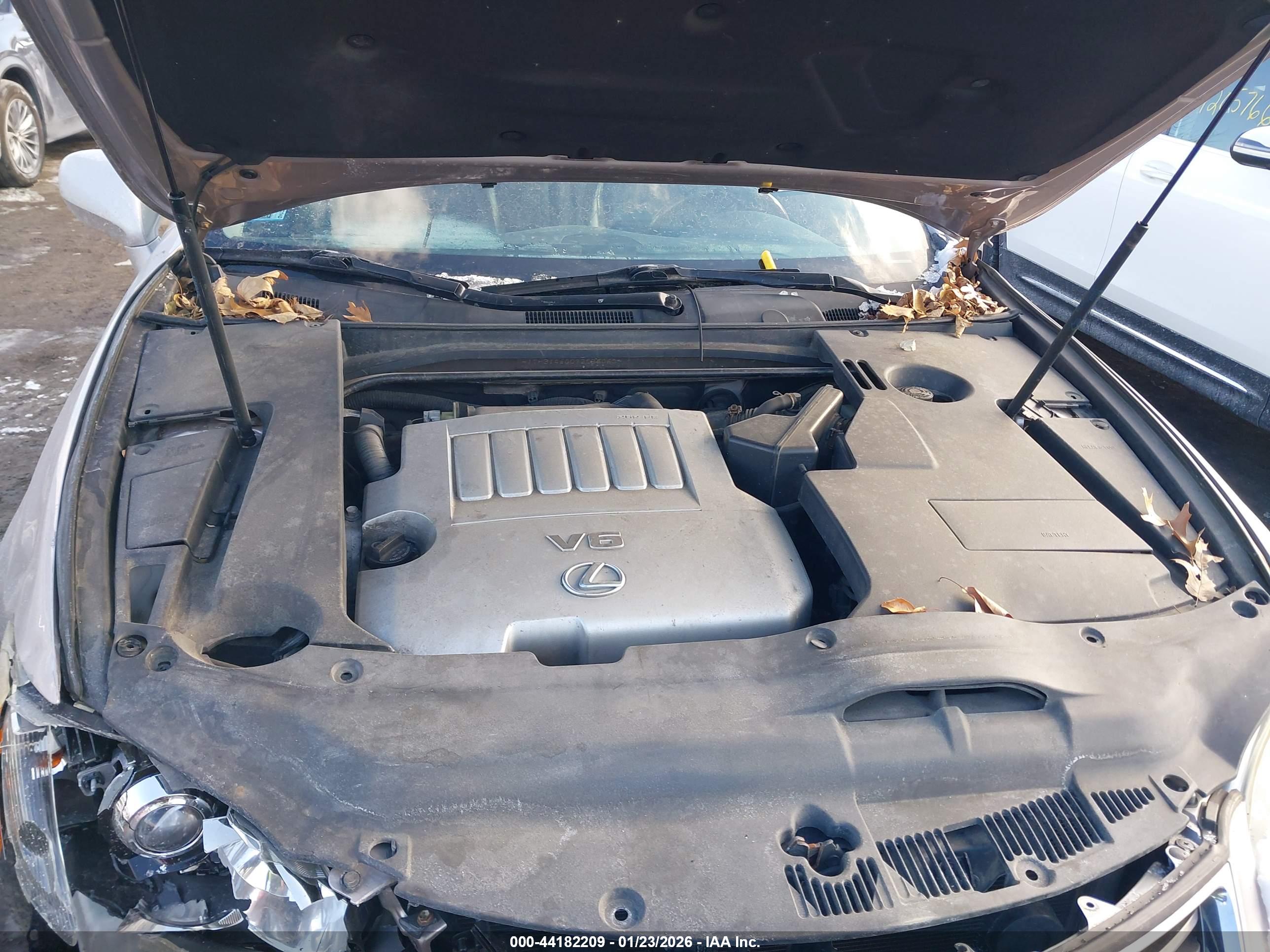 LEXUS ES image 10