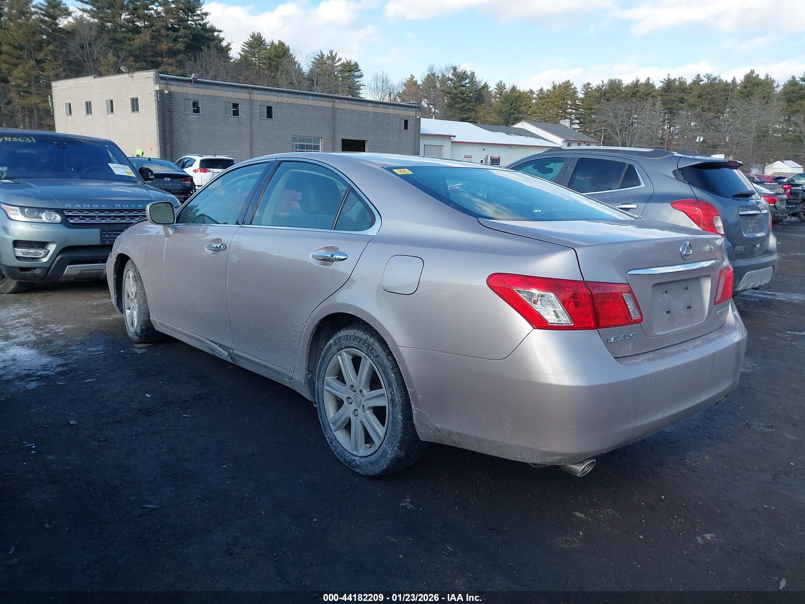 LEXUS ES image 3