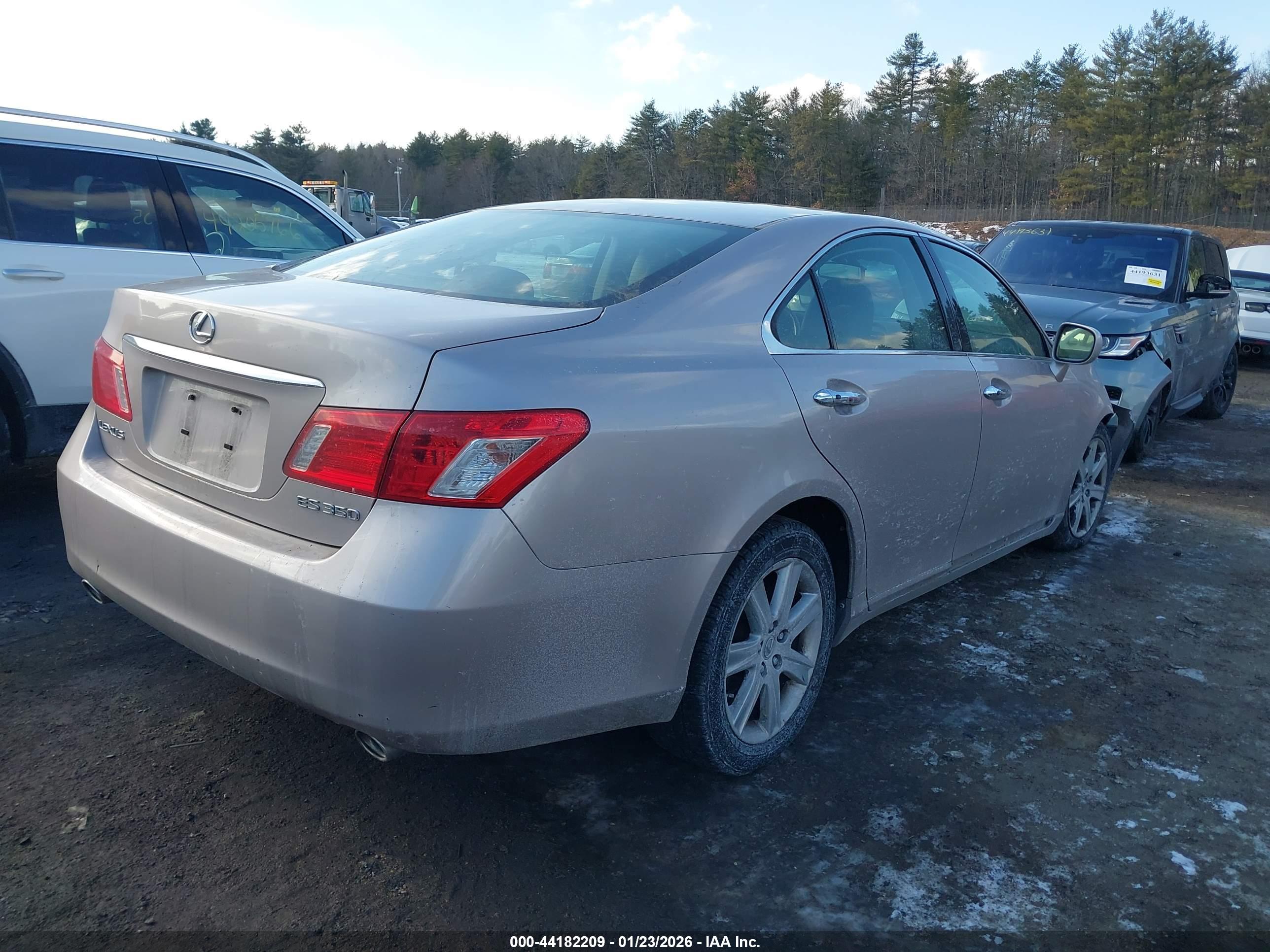 LEXUS ES image 4