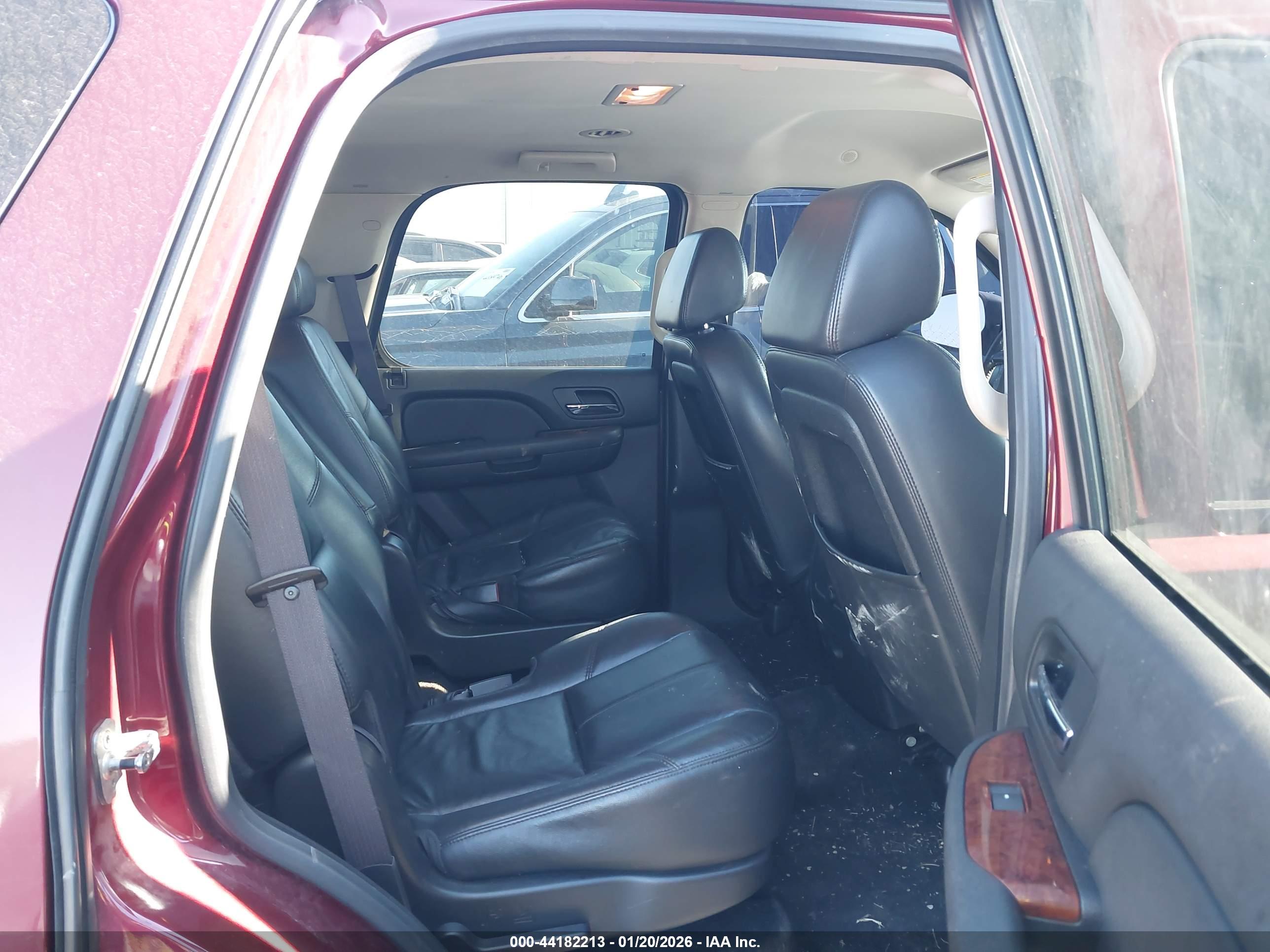 CHEVROLET TAHOE image 8