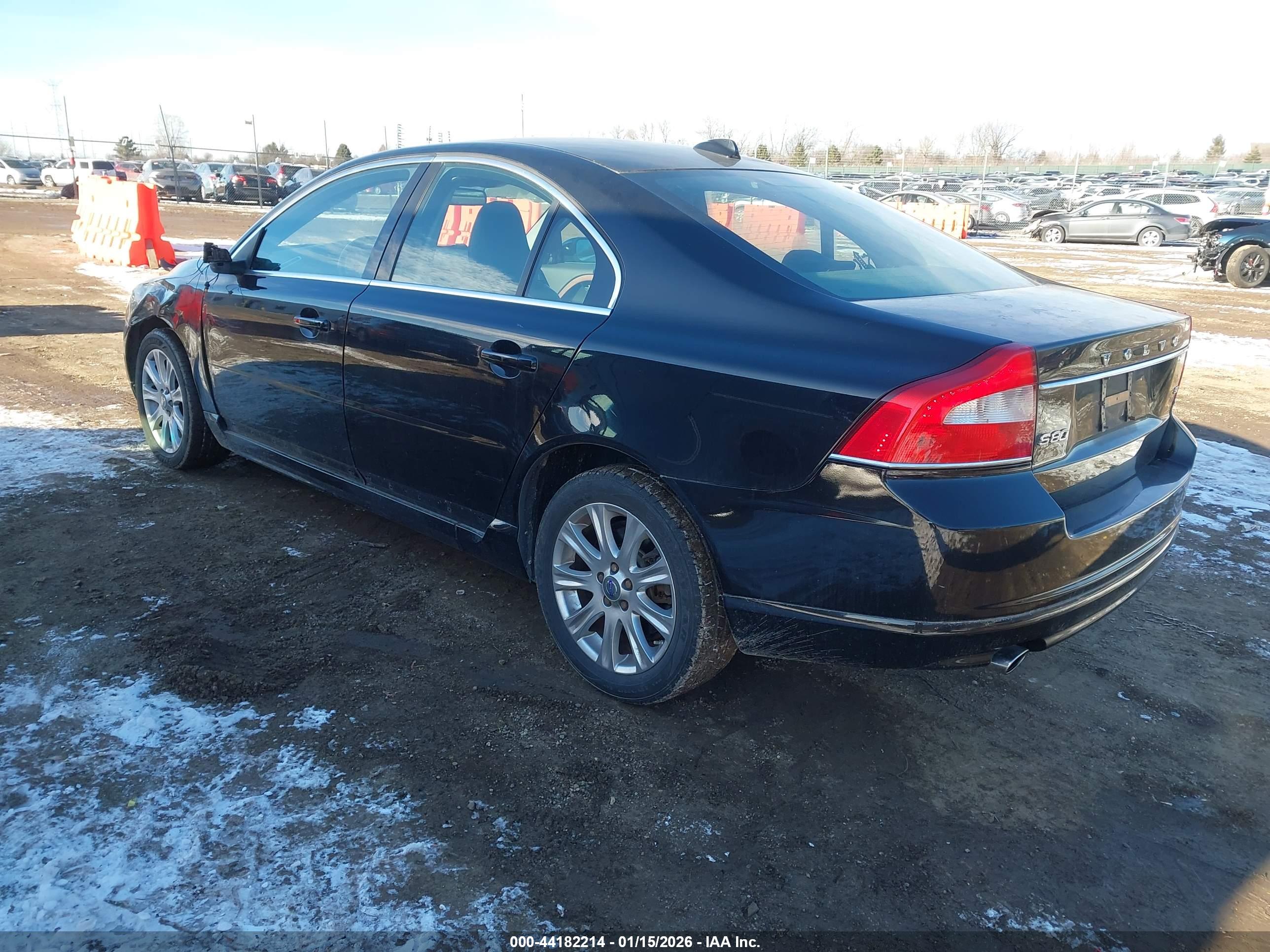 VOLVO S80 image 3