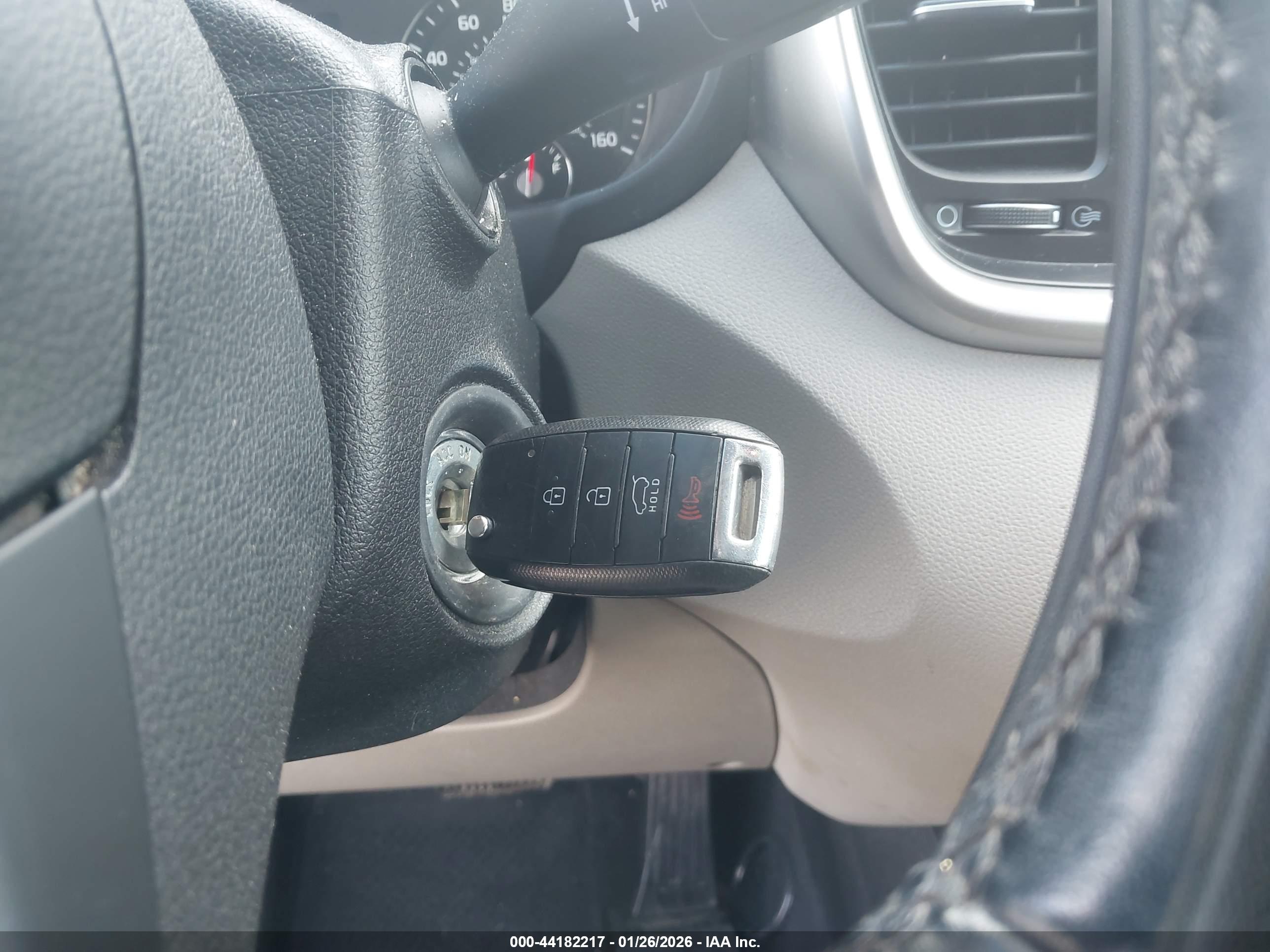 KIA SORENTO image 11