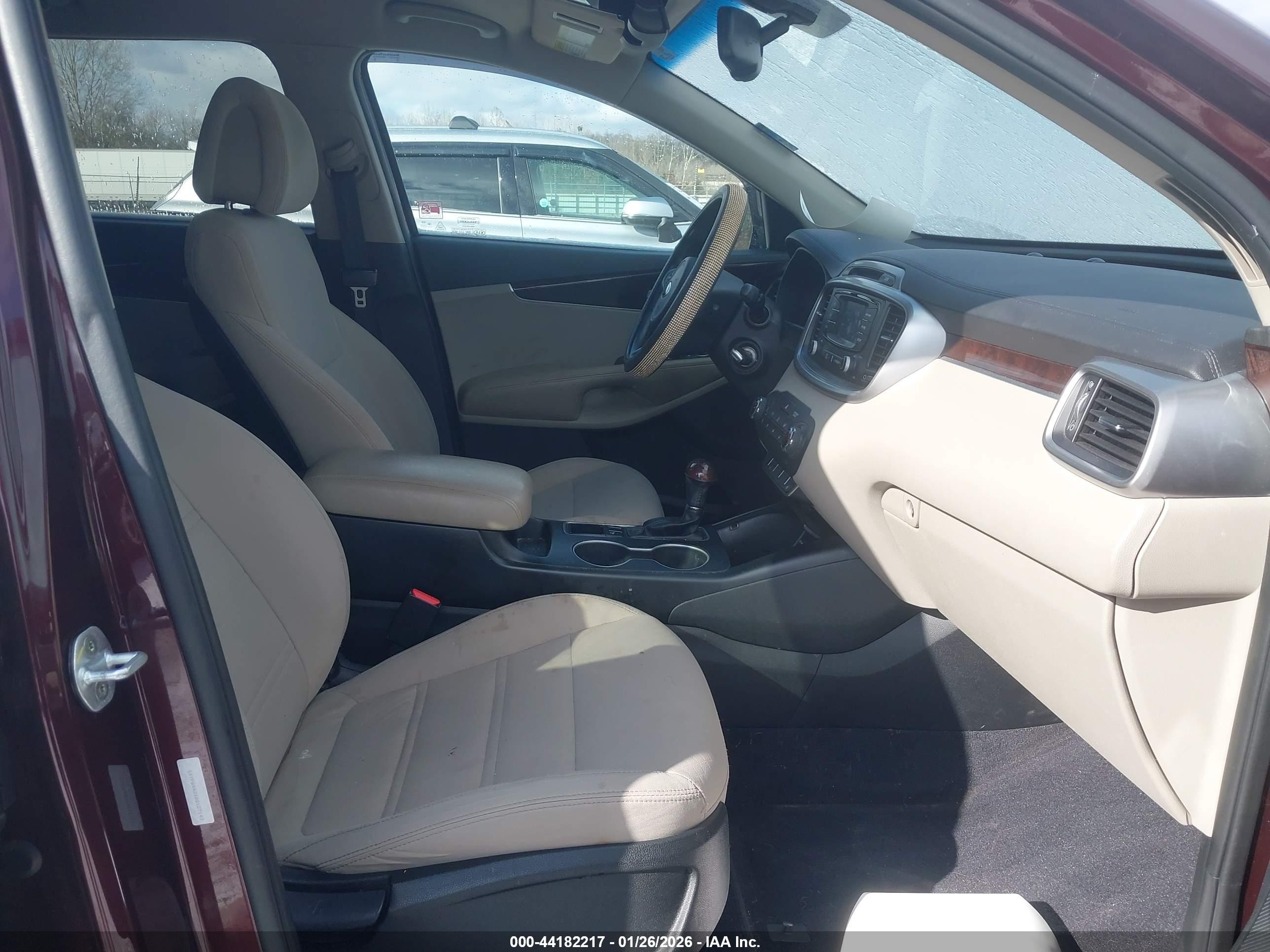 KIA SORENTO image 5
