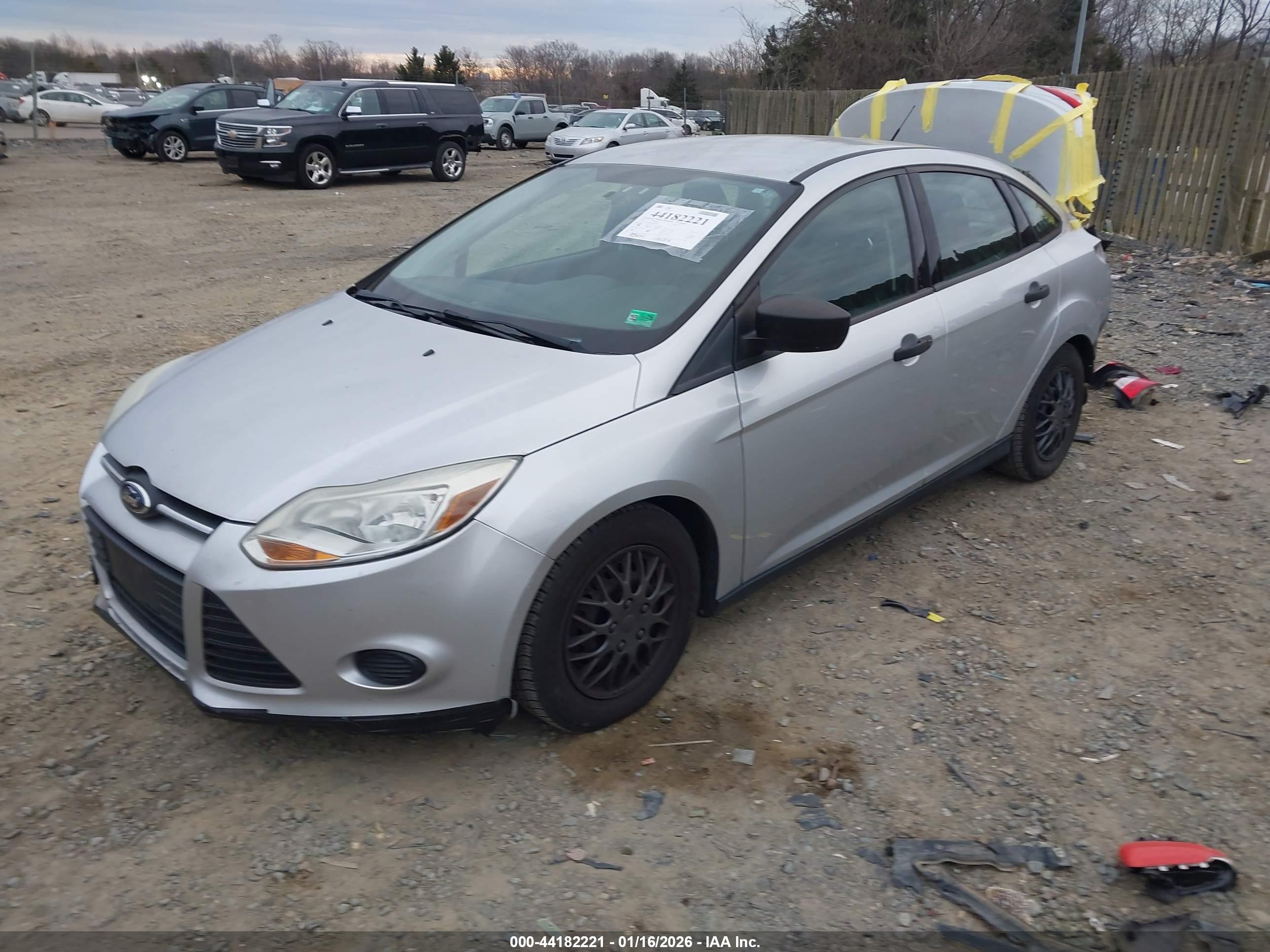 FORD FOCUS image 2