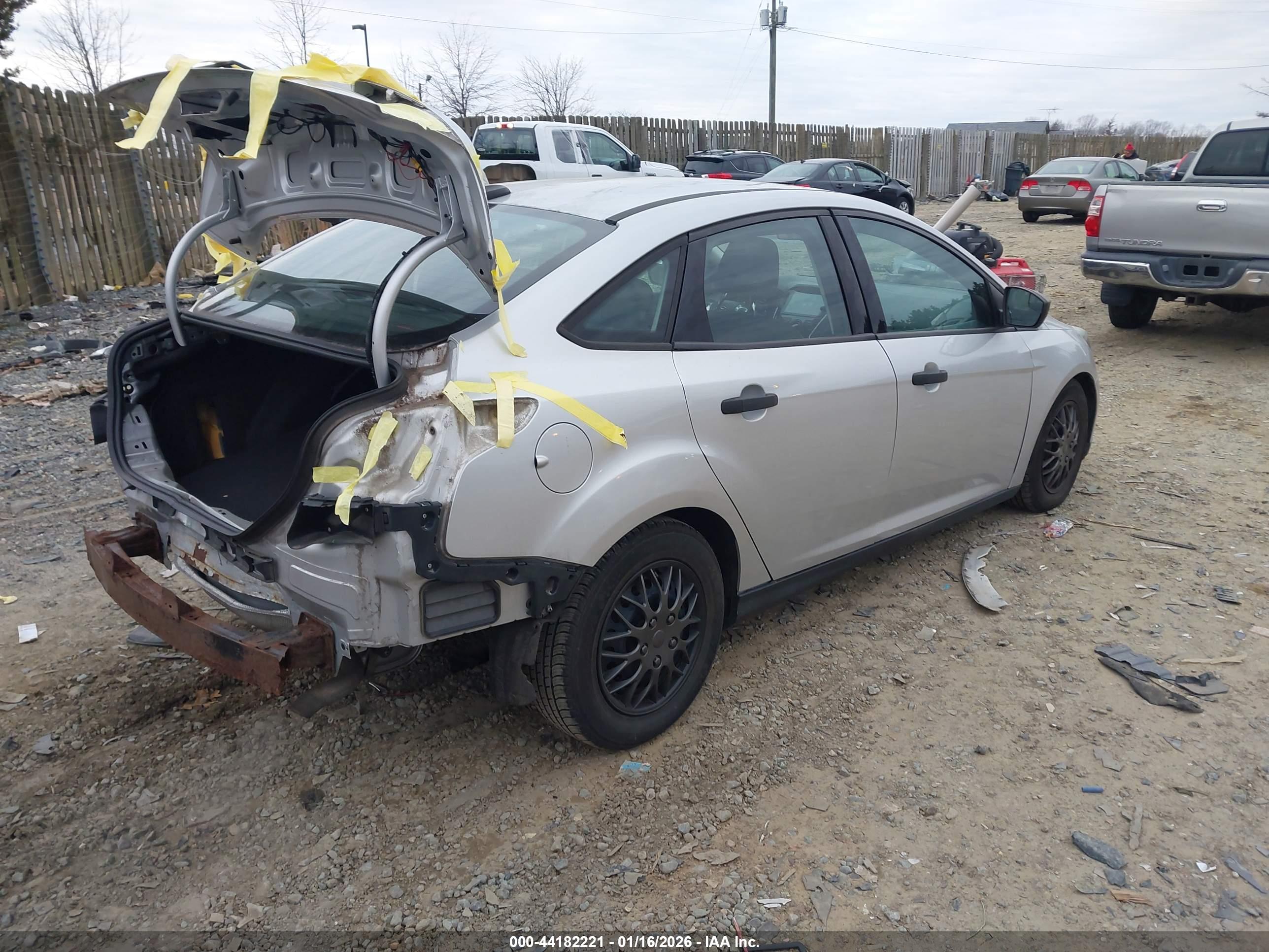 FORD FOCUS image 4