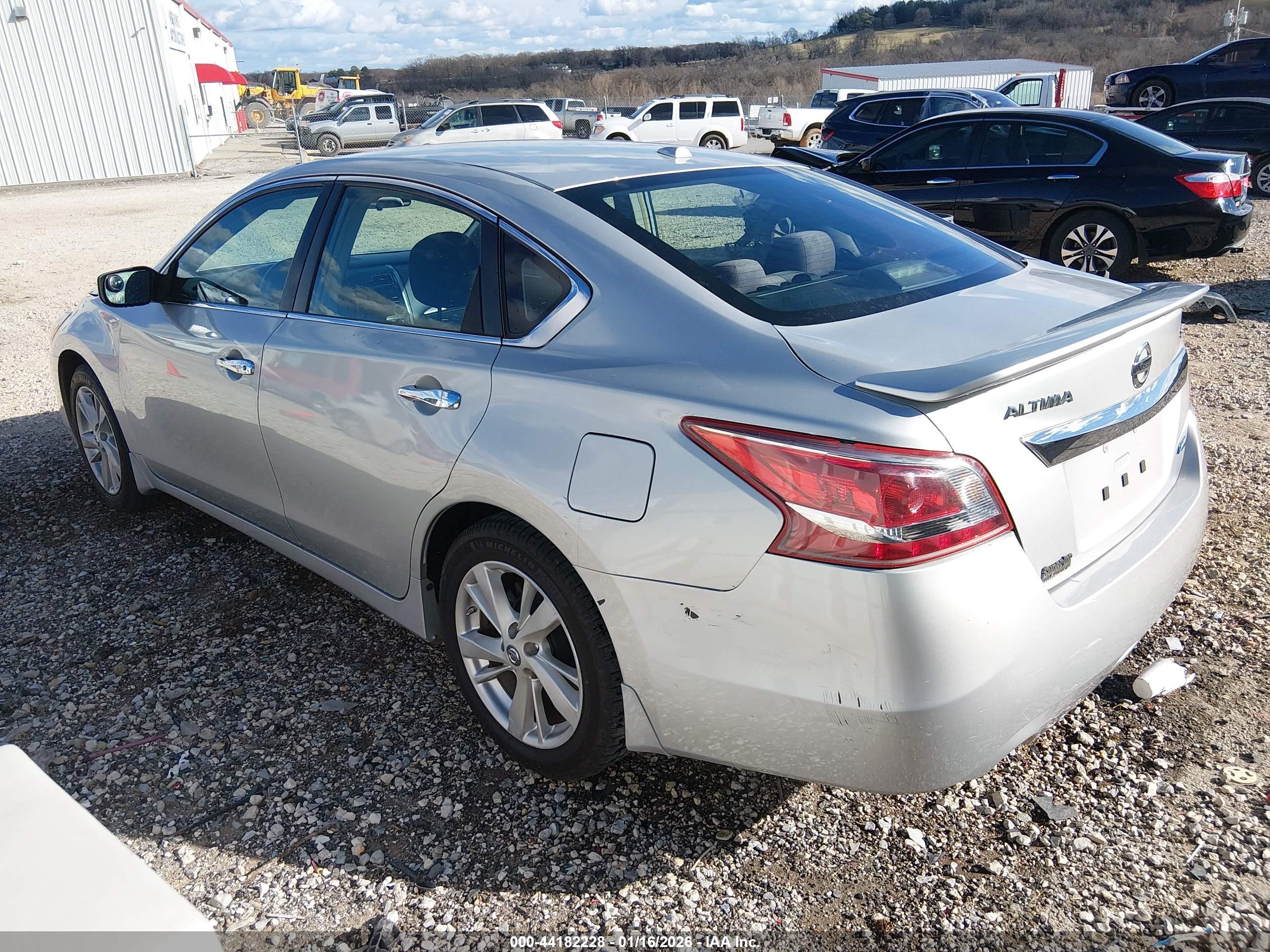 NISSAN ALTIMA image 3