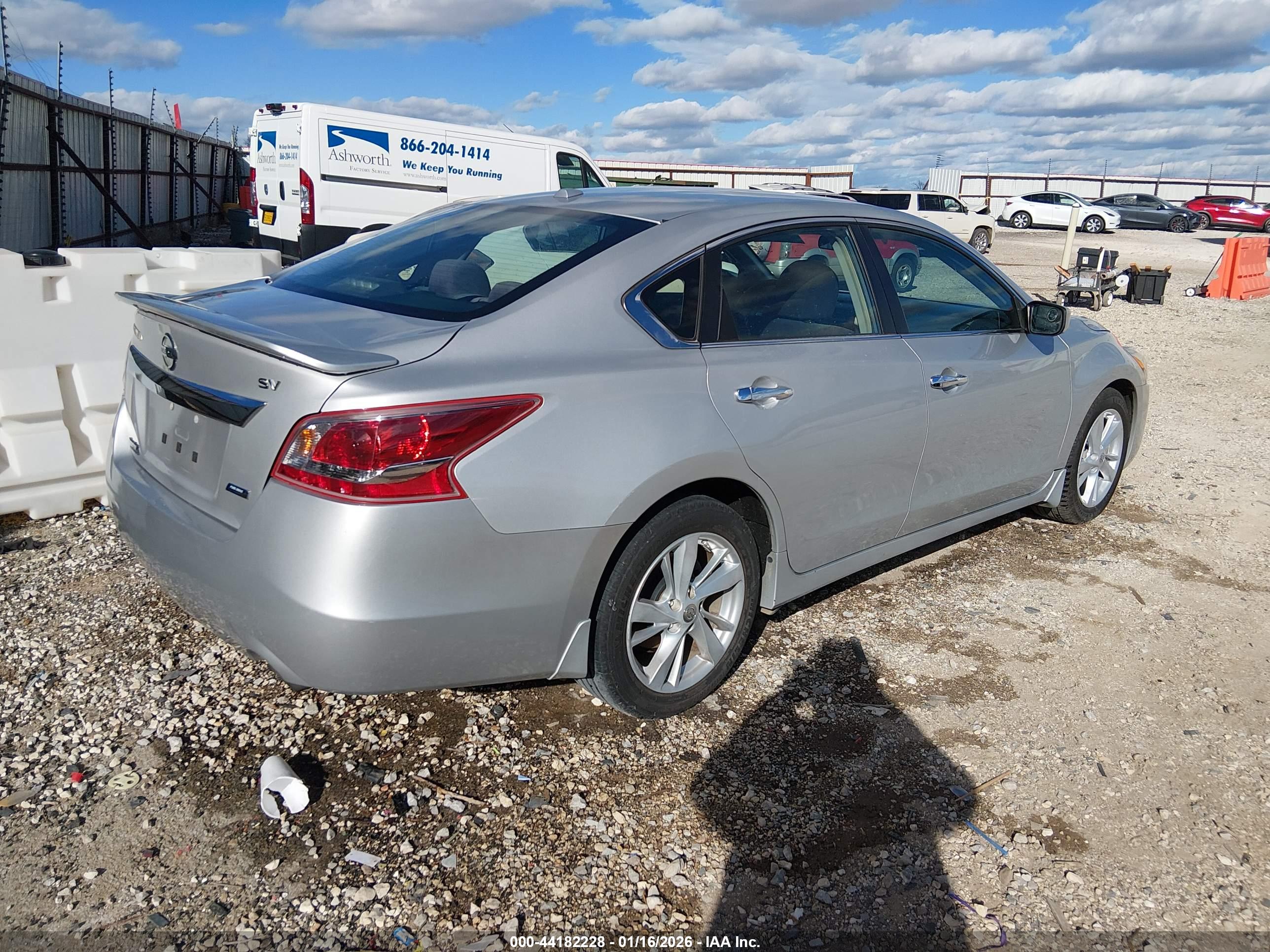 NISSAN ALTIMA image 4