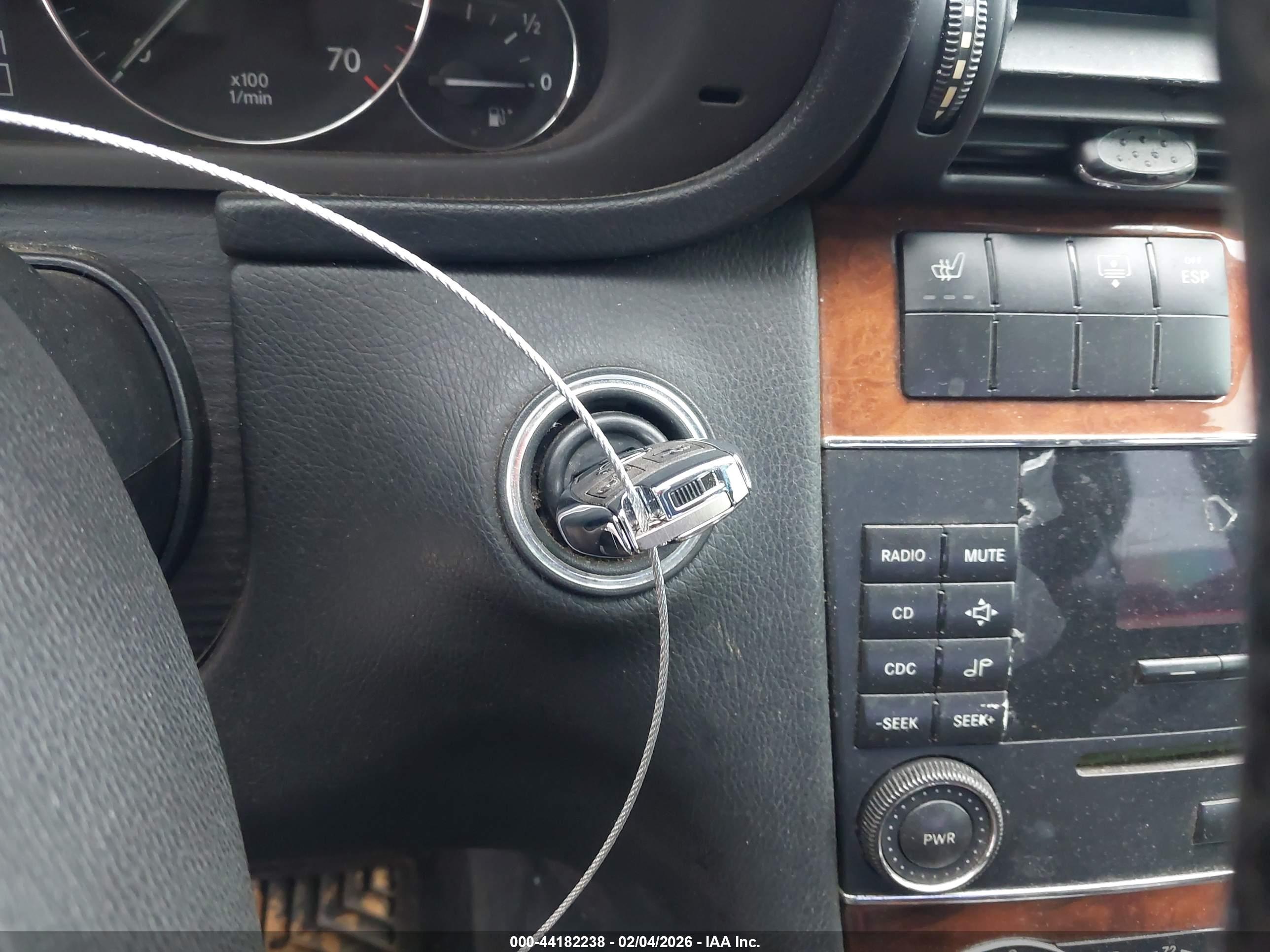 MERCEDES-BENZ C image 11