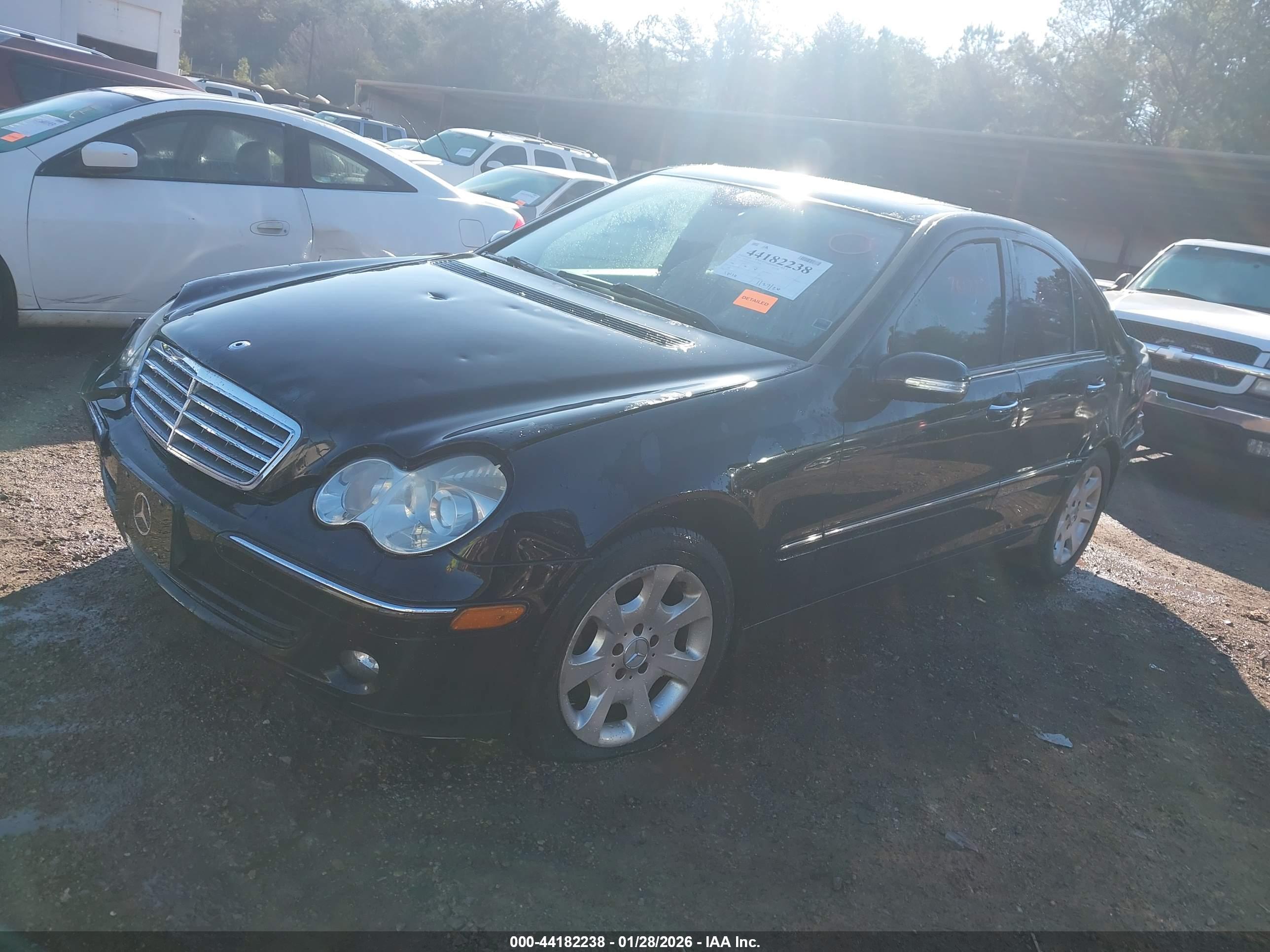 MERCEDES-BENZ C image 2