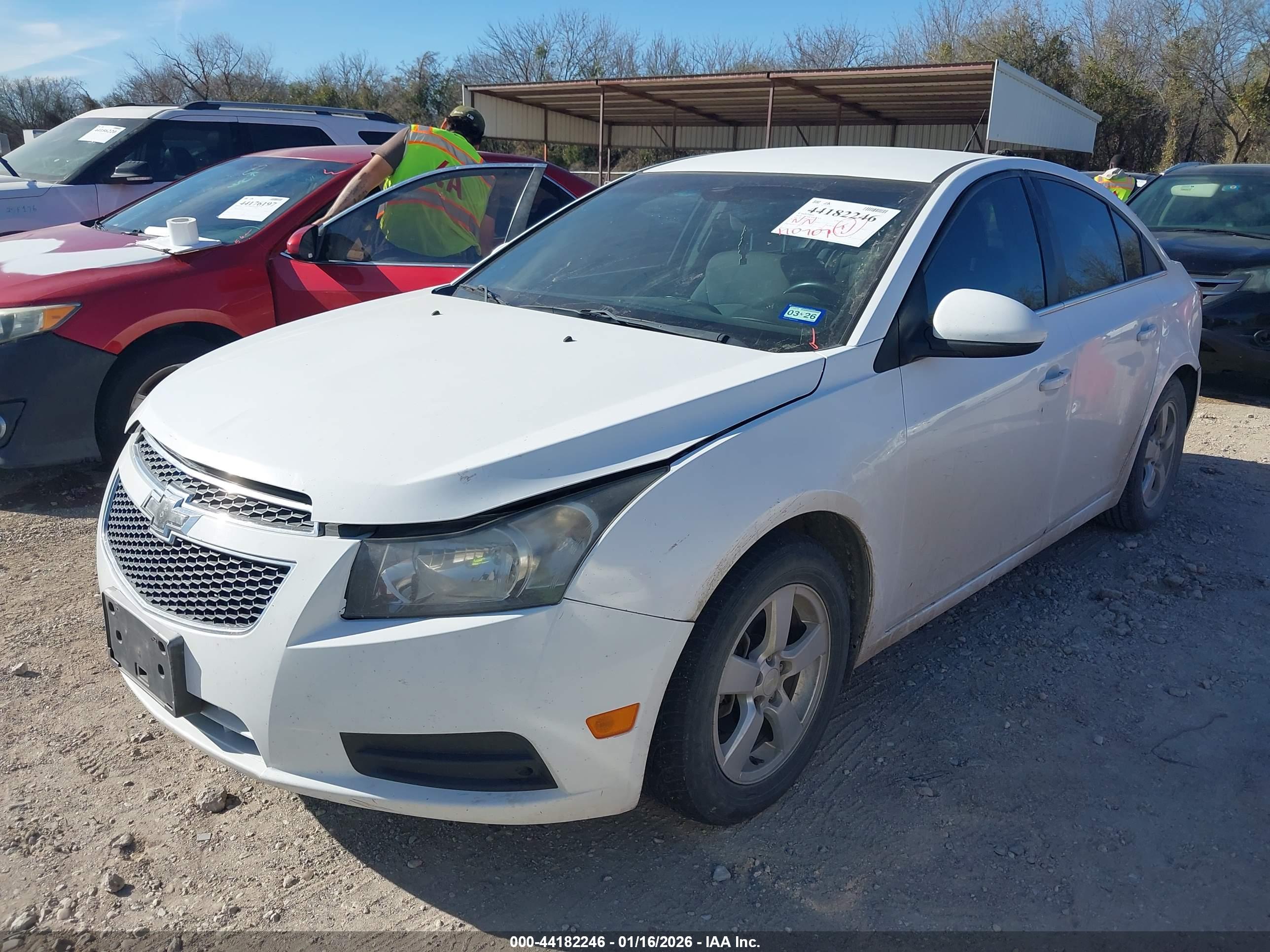CHEVROLET CRUZE image 2