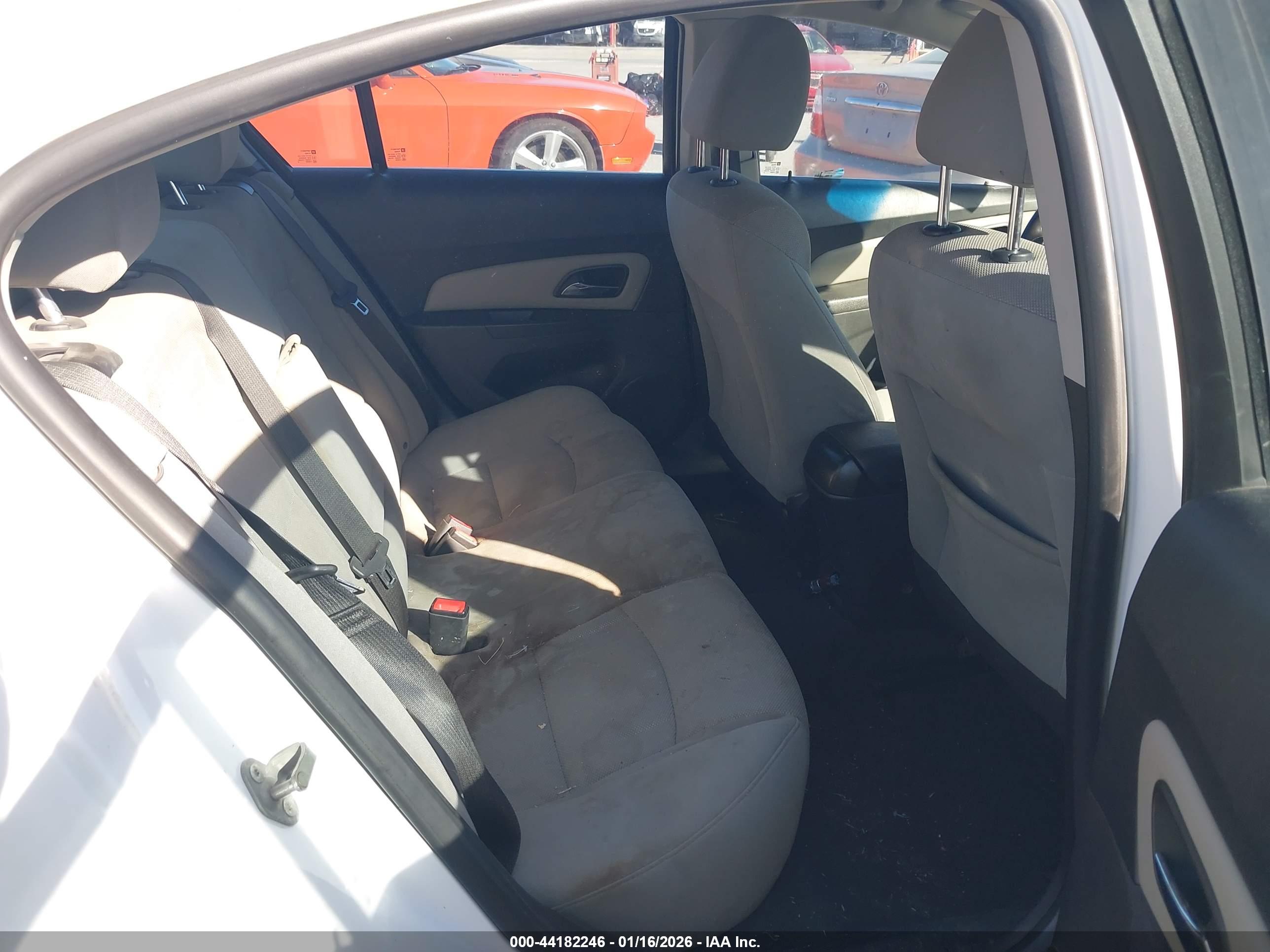 CHEVROLET CRUZE image 8