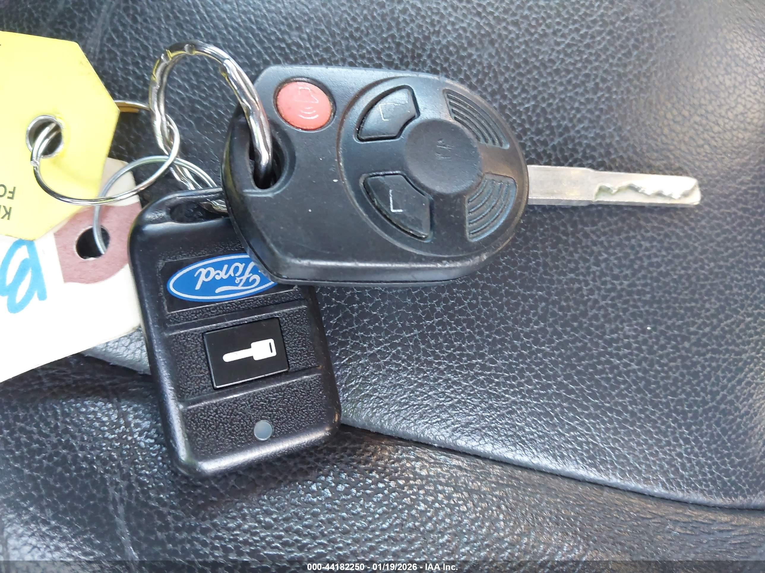FORD ESCAPE image 11