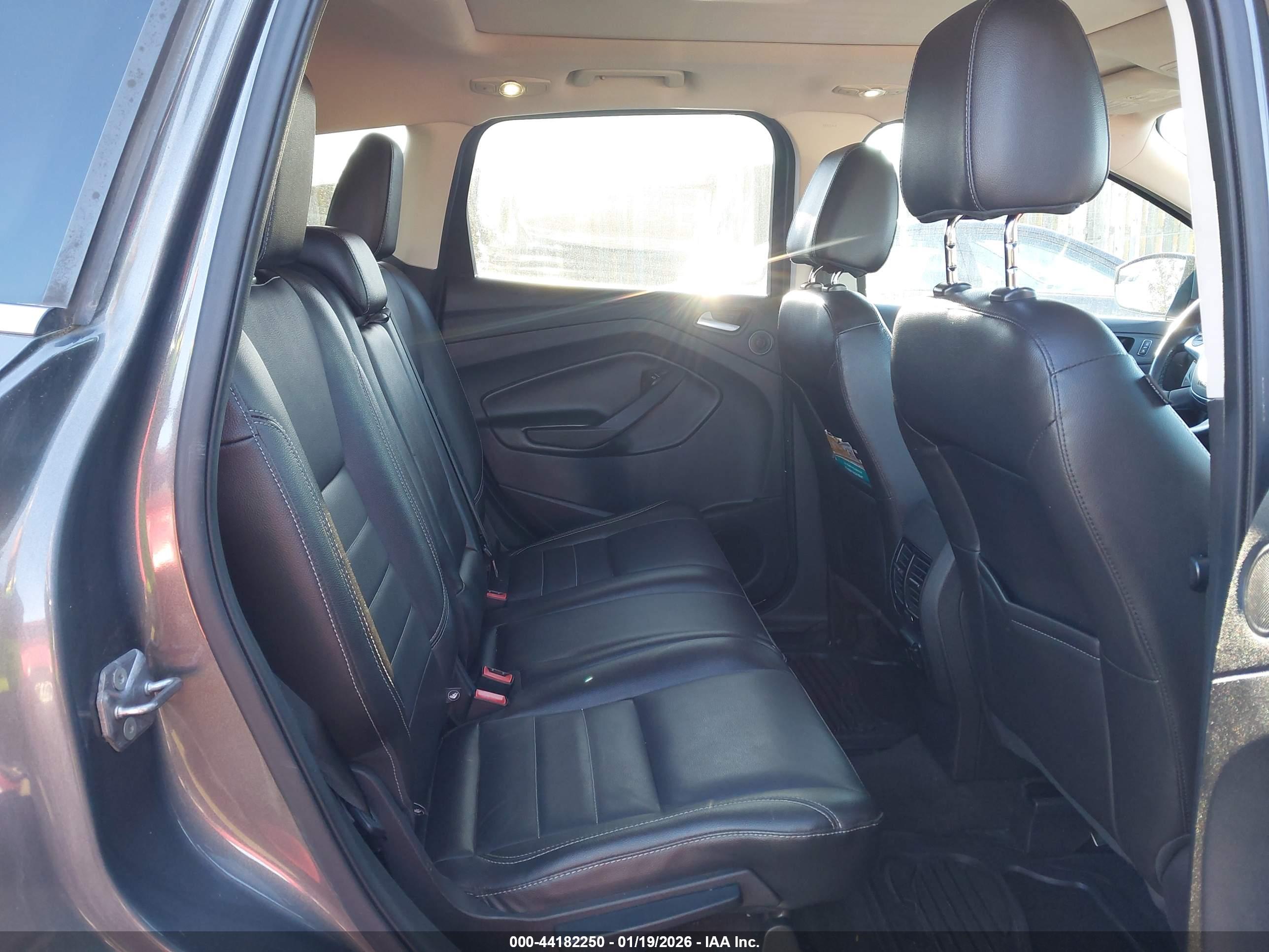 FORD ESCAPE image 8
