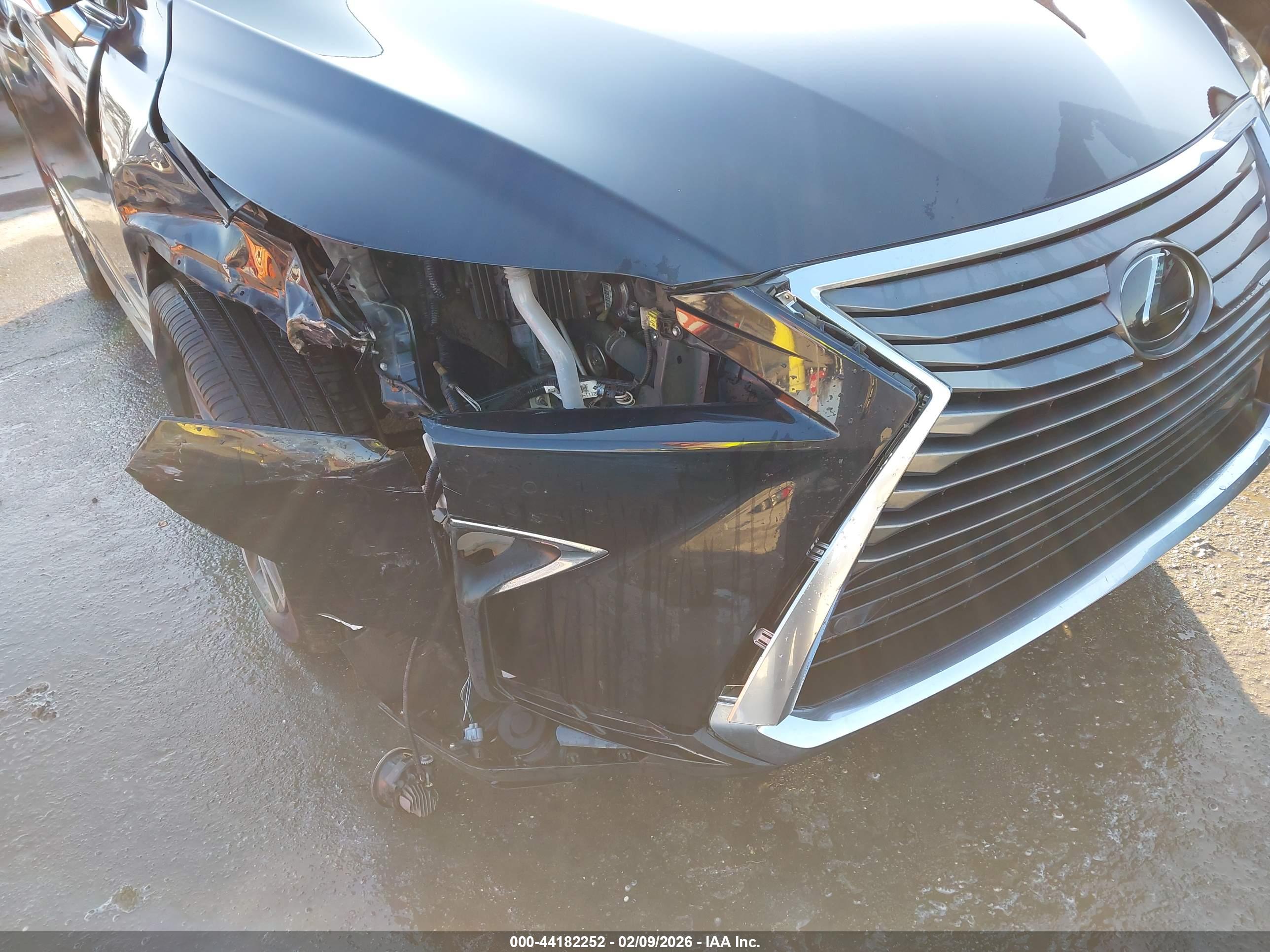 LEXUS RX image 6