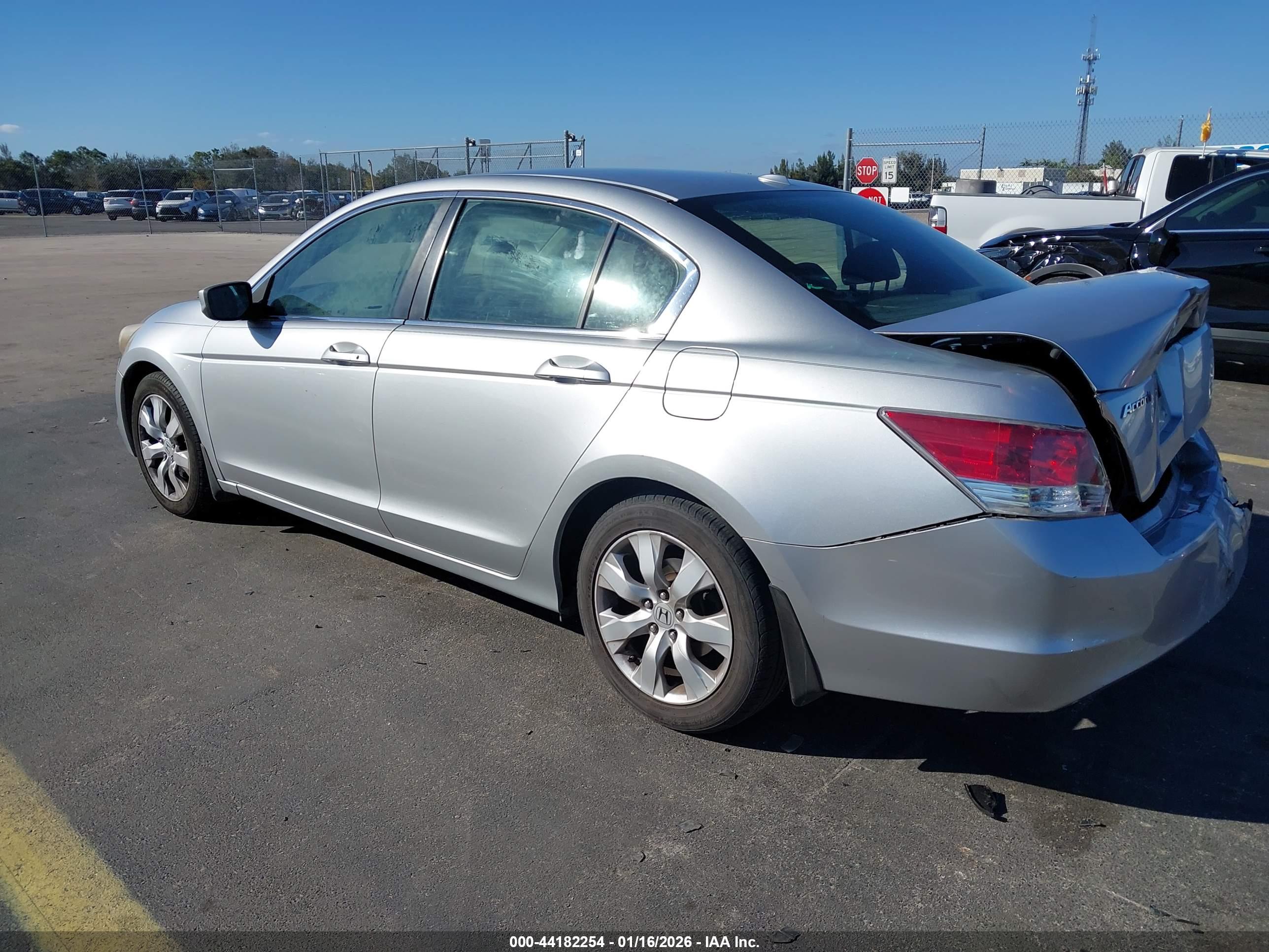 HONDA ACCORD image 3
