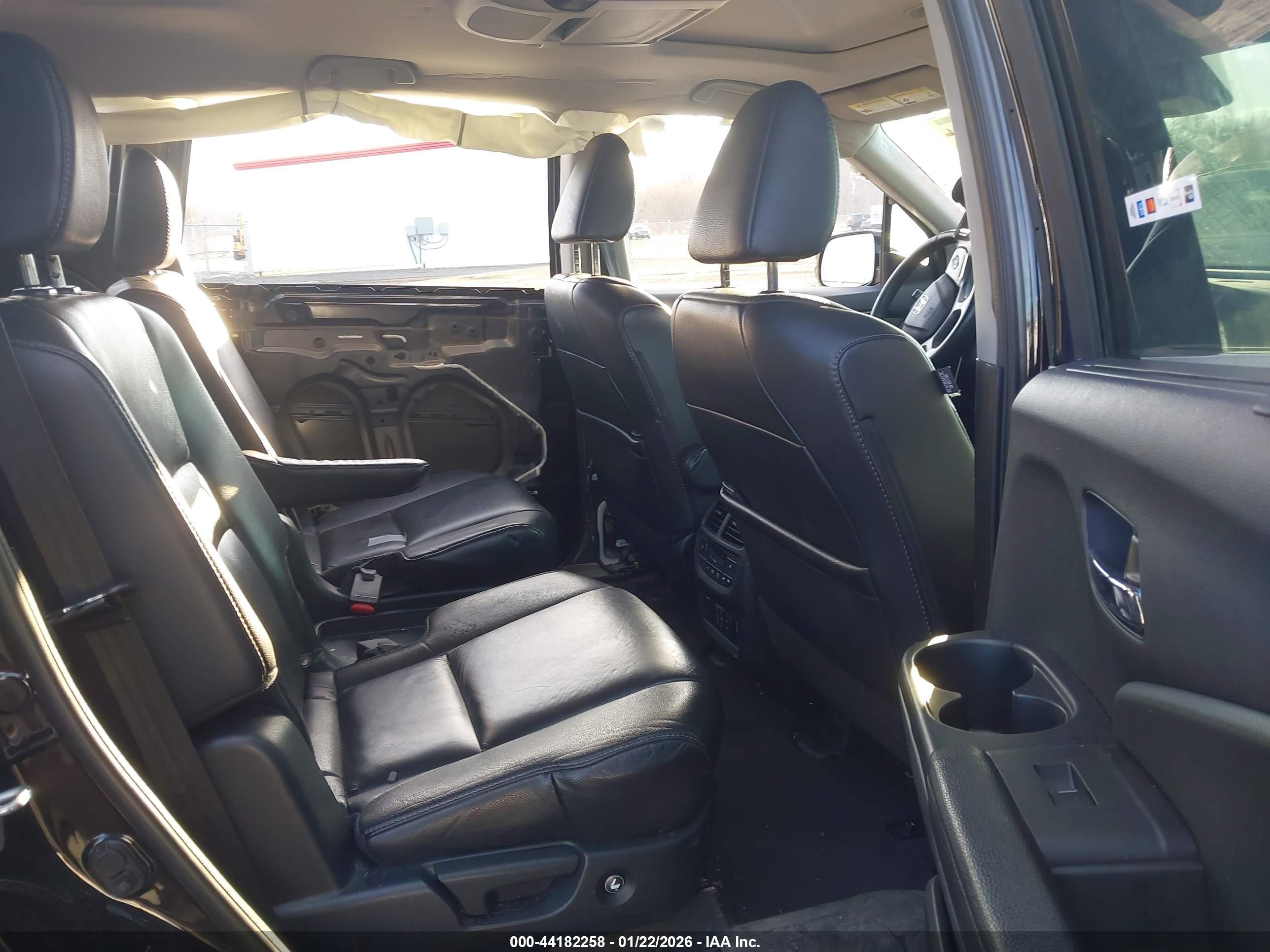 HONDA PILOT image 8