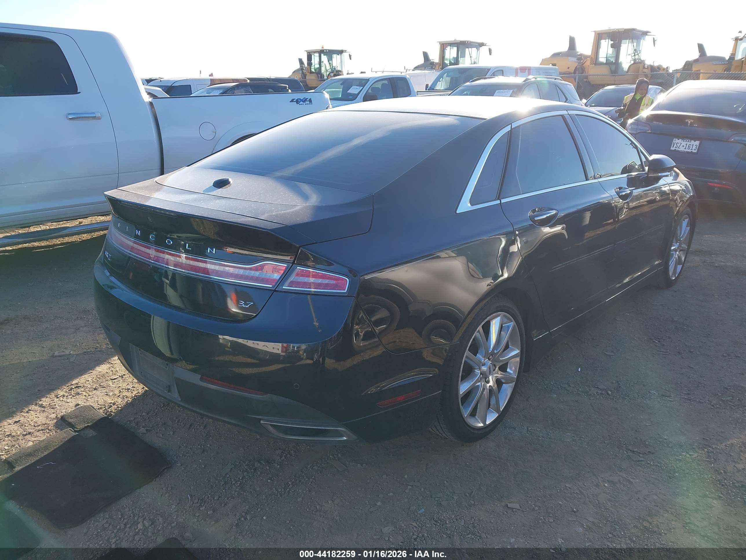 LINCOLN MKZ image 4