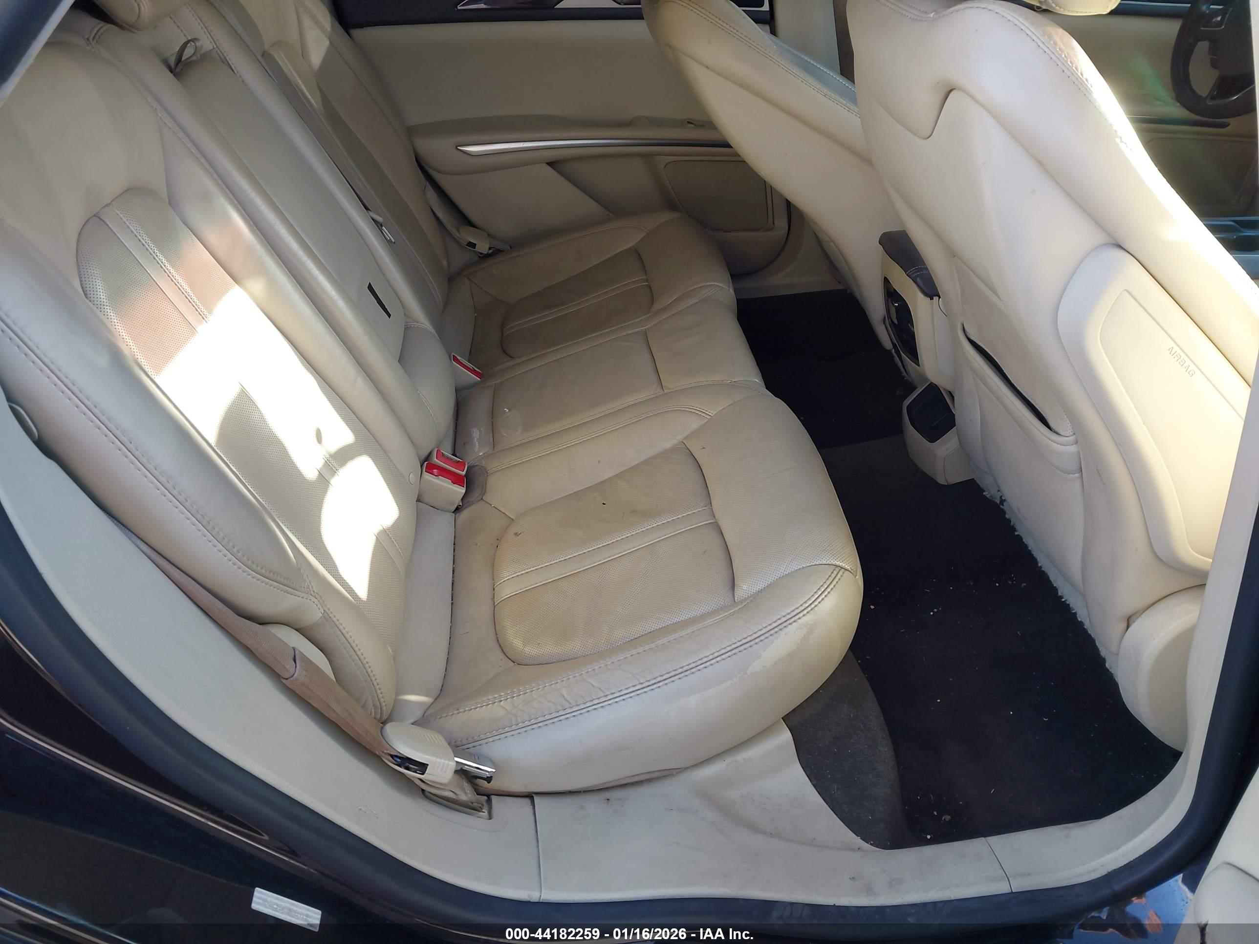 LINCOLN MKZ image 8