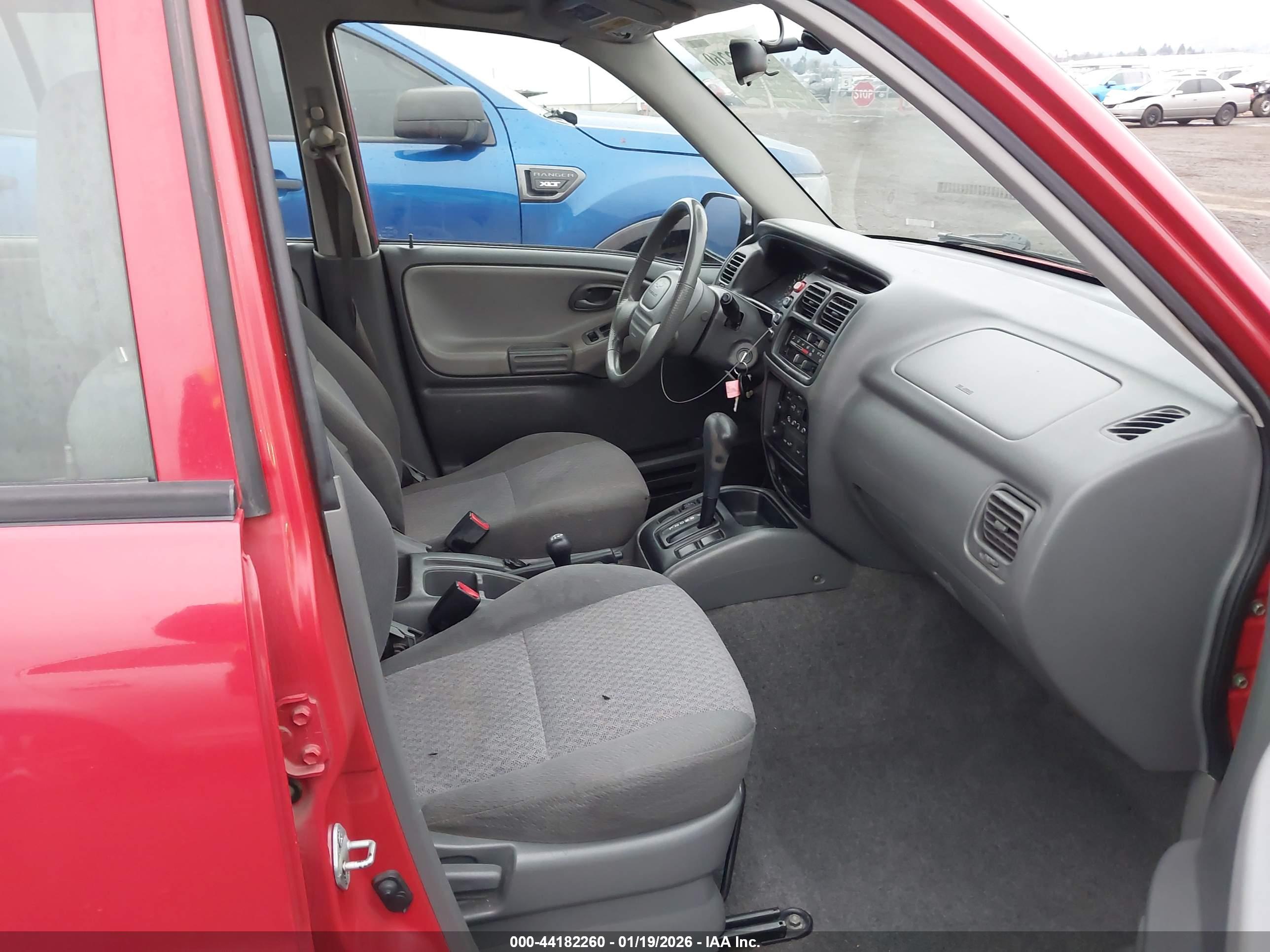CHEVROLET TRACKER image 5