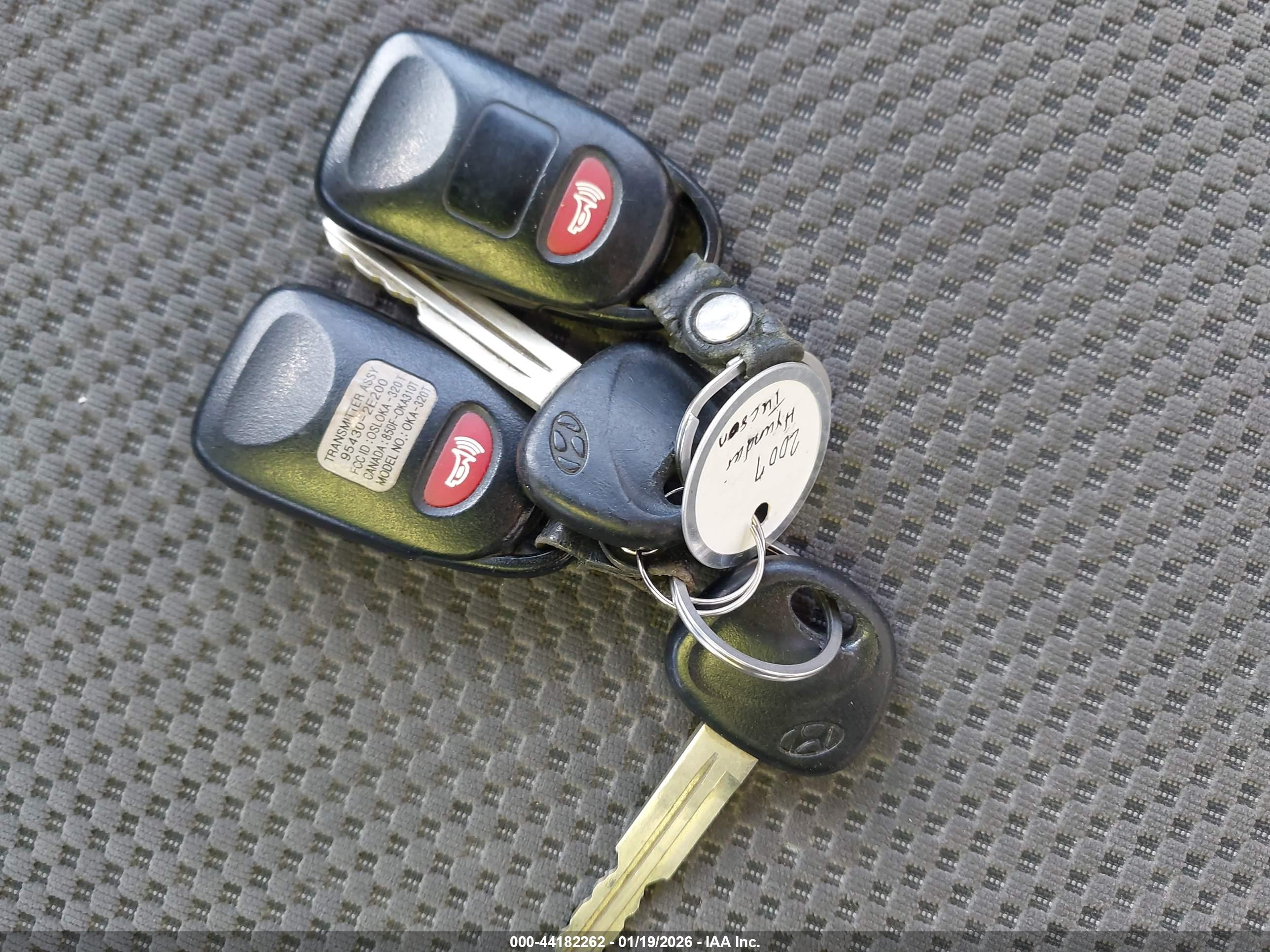 HYUNDAI TUCSON image 11