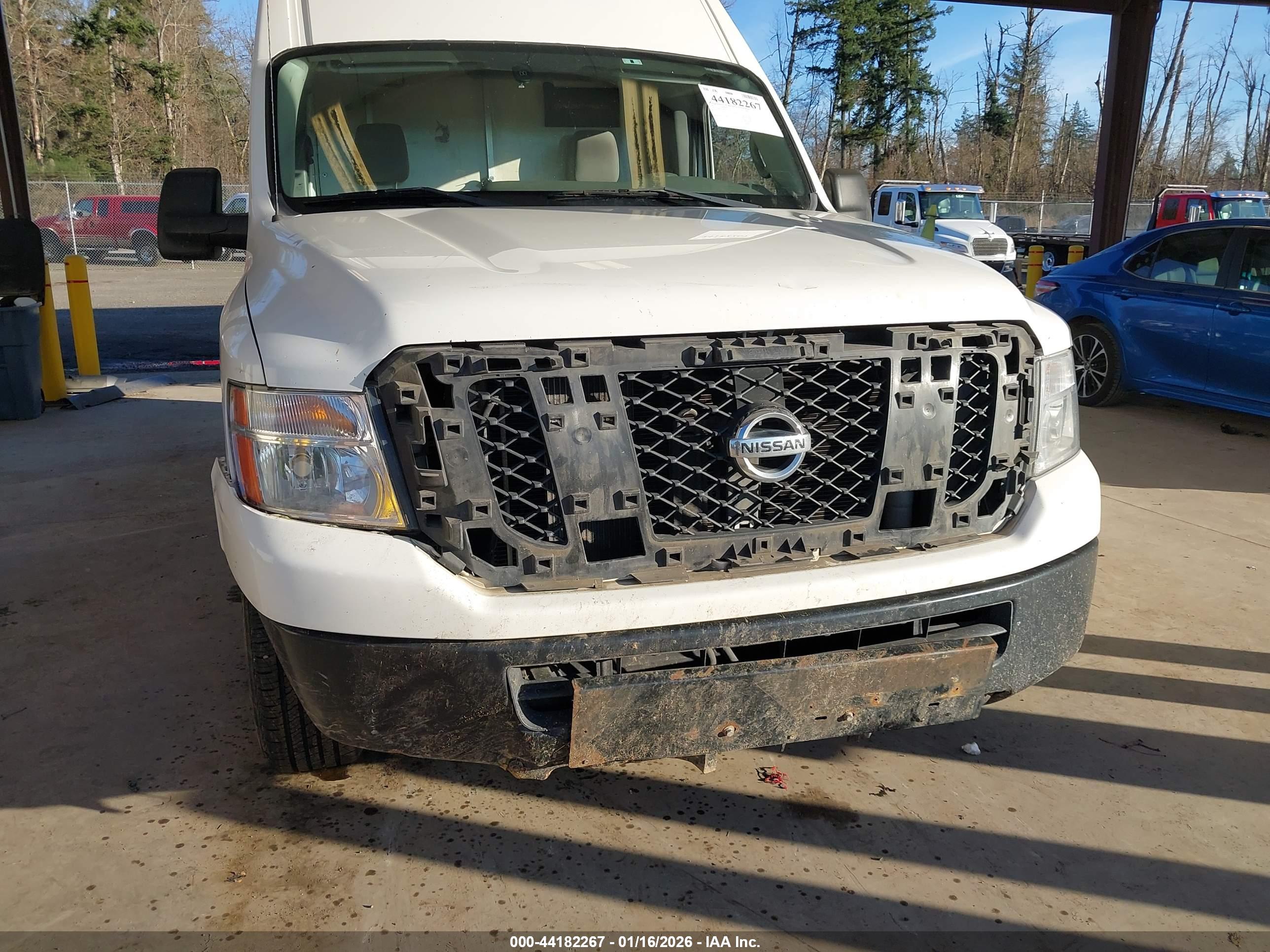 NISSAN NV image 6