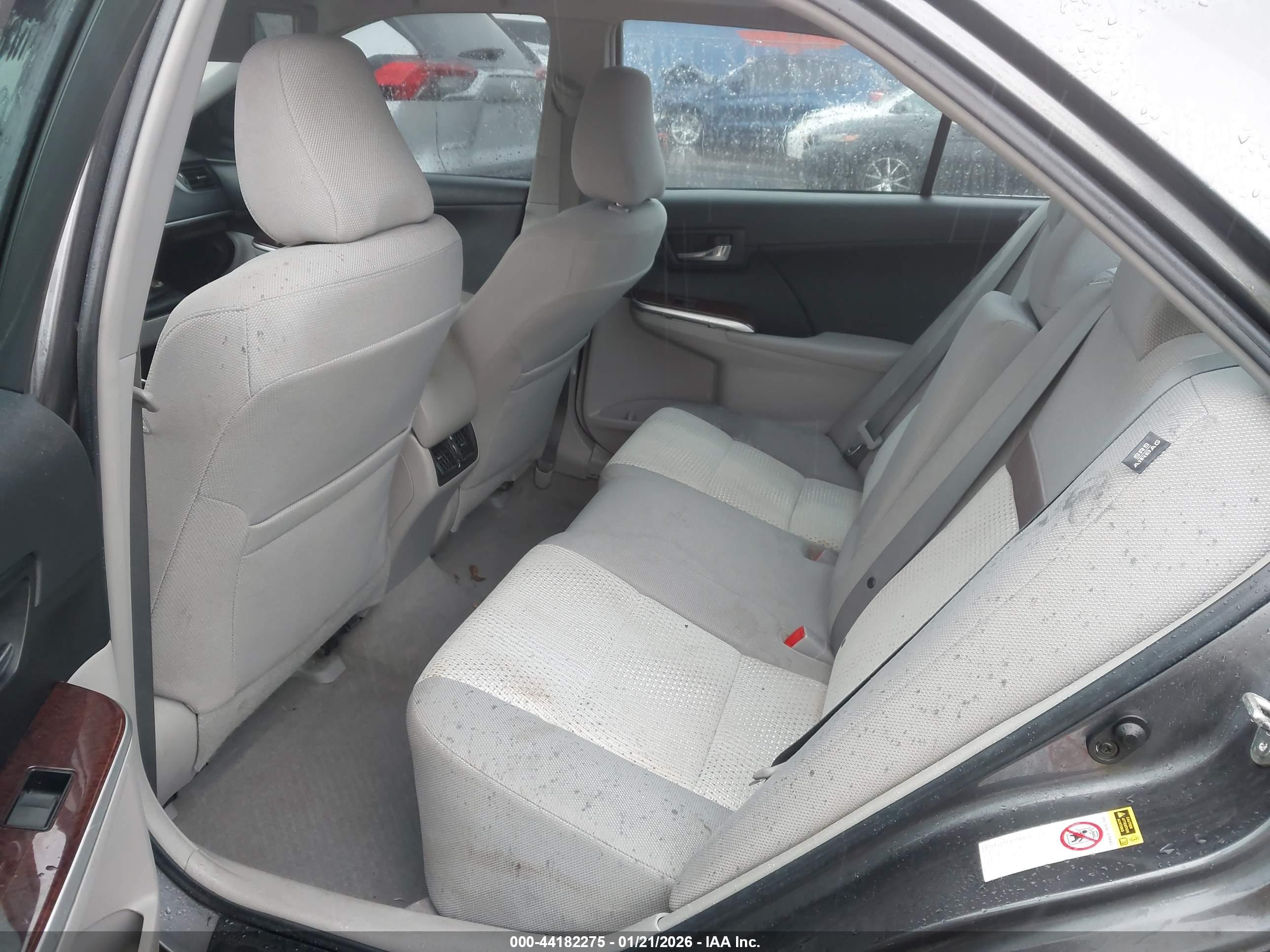 TOYOTA CAMRY image 8