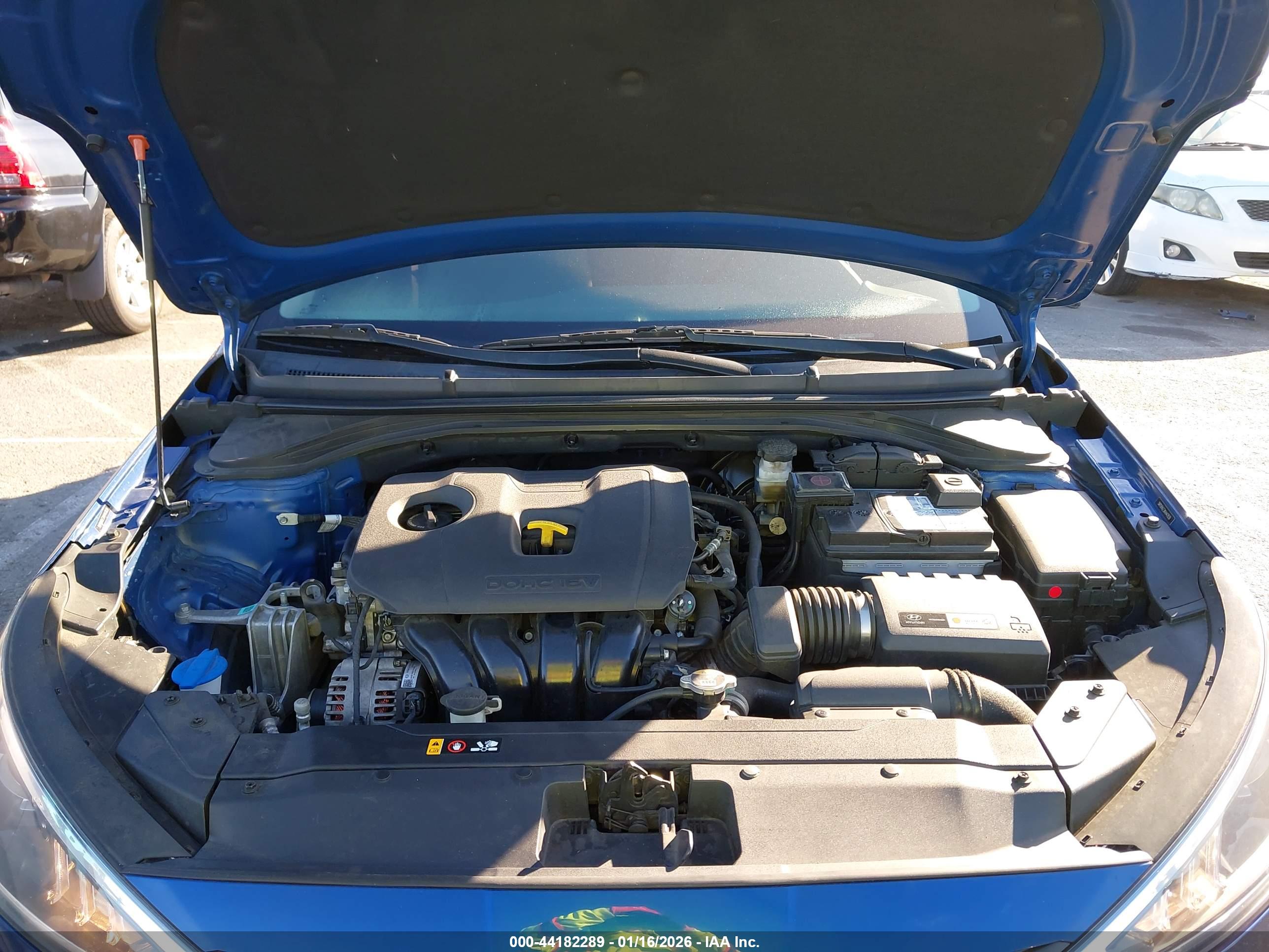 HYUNDAI ELANTRA image 10