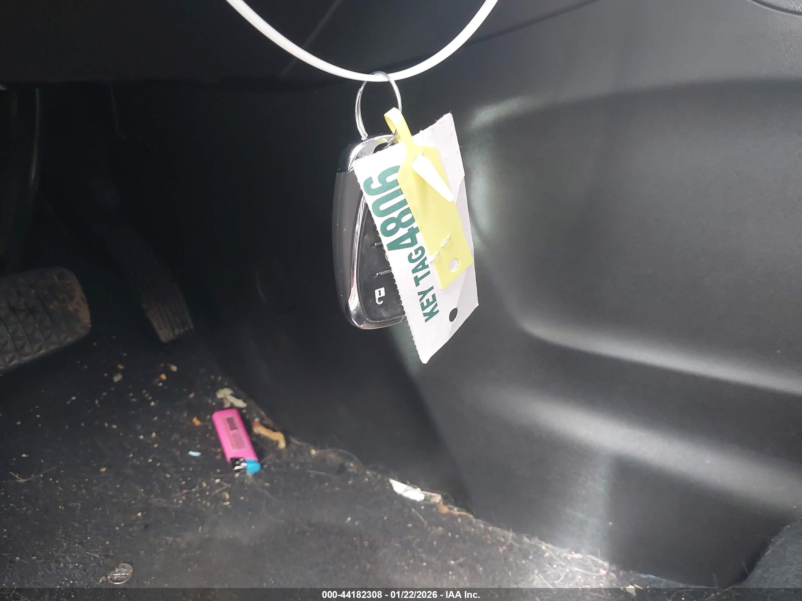CHEVROLET EQUINOX image 11