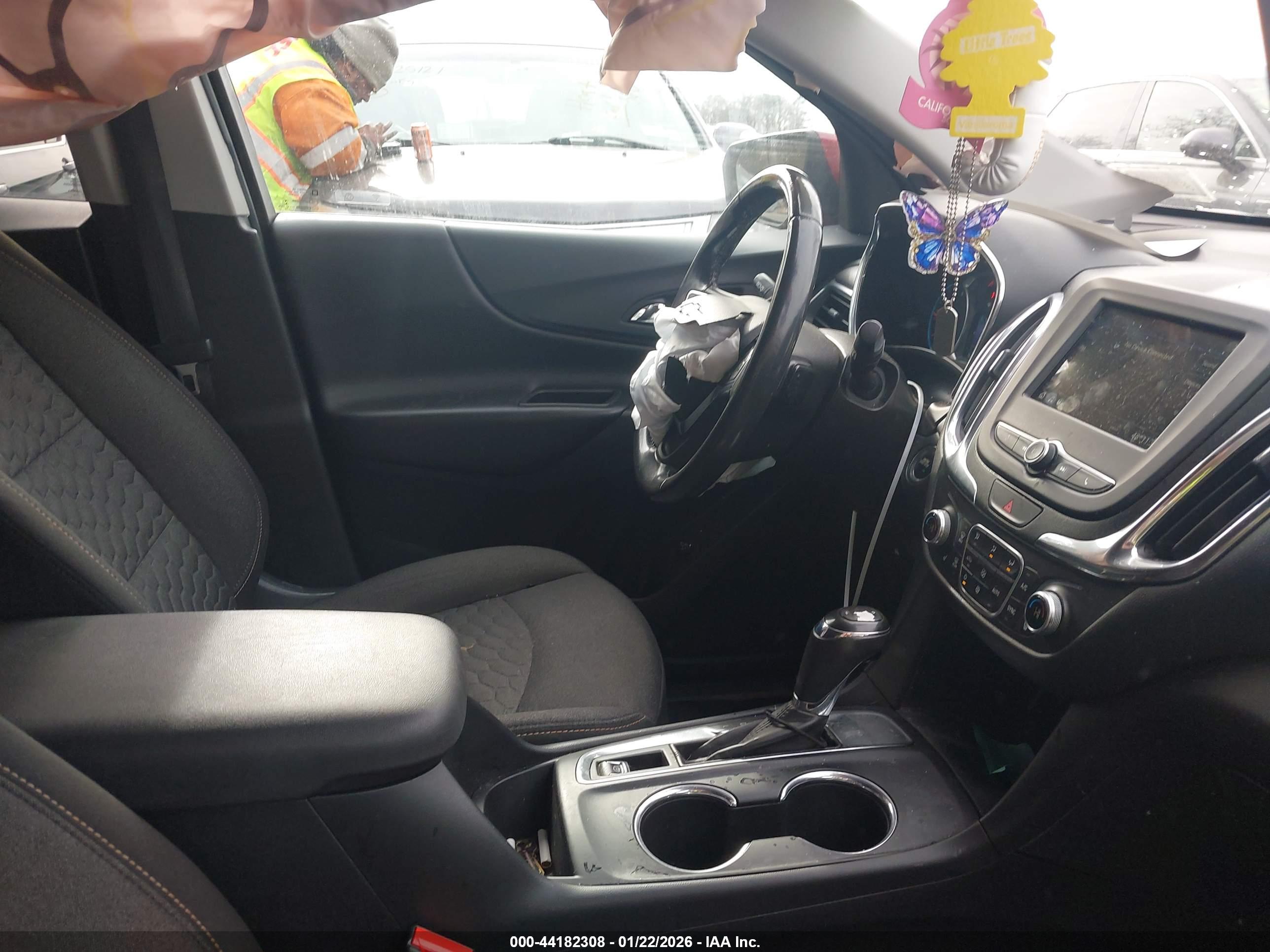CHEVROLET EQUINOX image 5