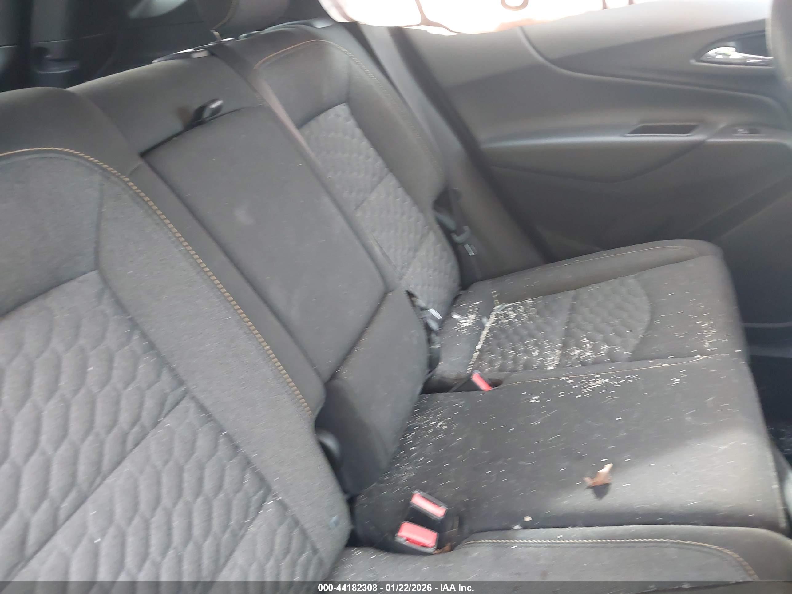 CHEVROLET EQUINOX image 8