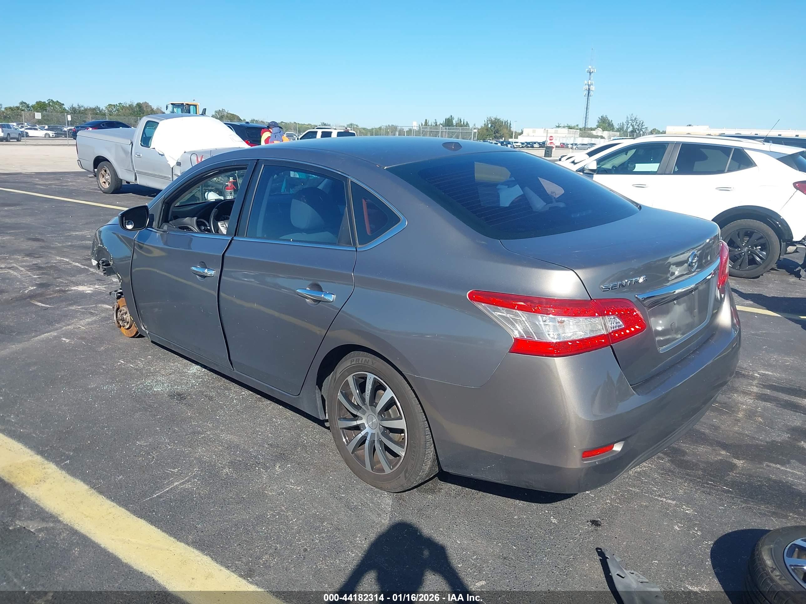 NISSAN SENTRA image 3