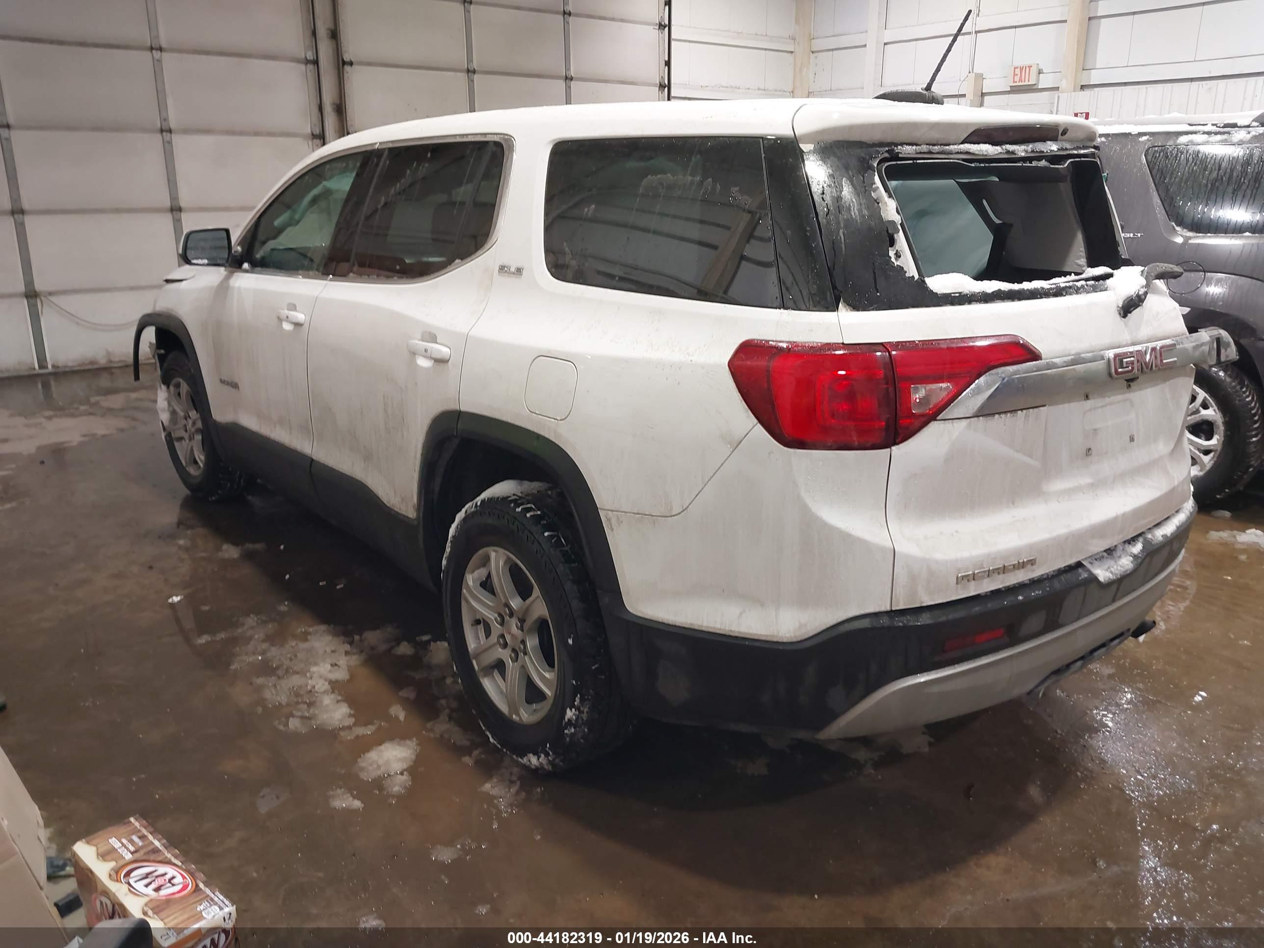 GMC ACADIA image 3