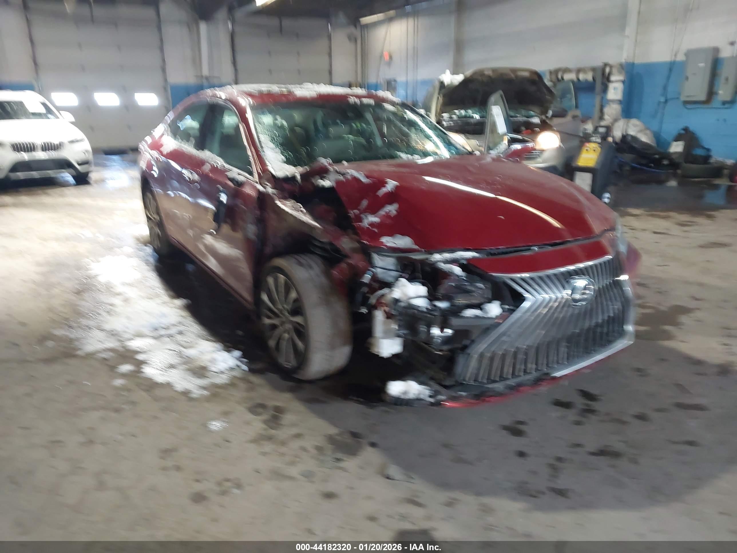 LEXUS ES image 6