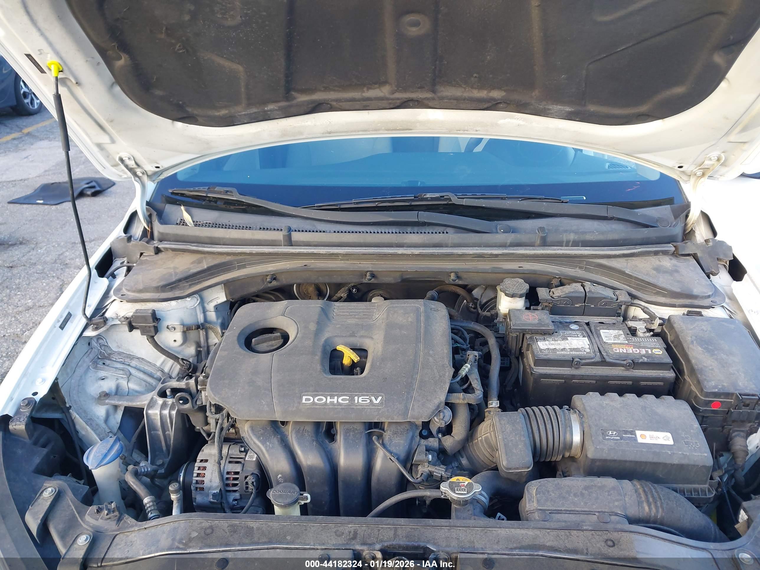 HYUNDAI ELANTRA image 10
