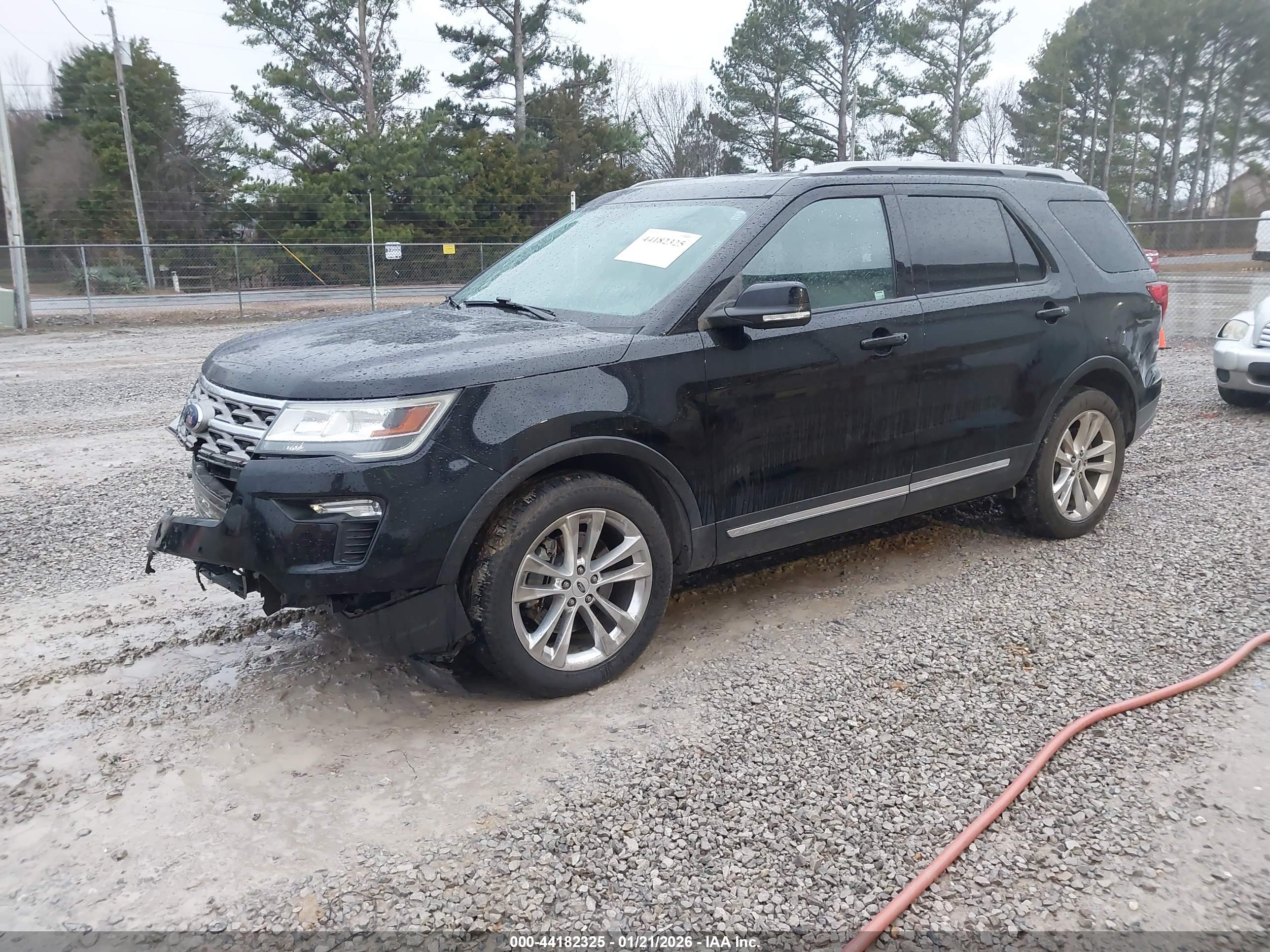 FORD EXPLORER image 2